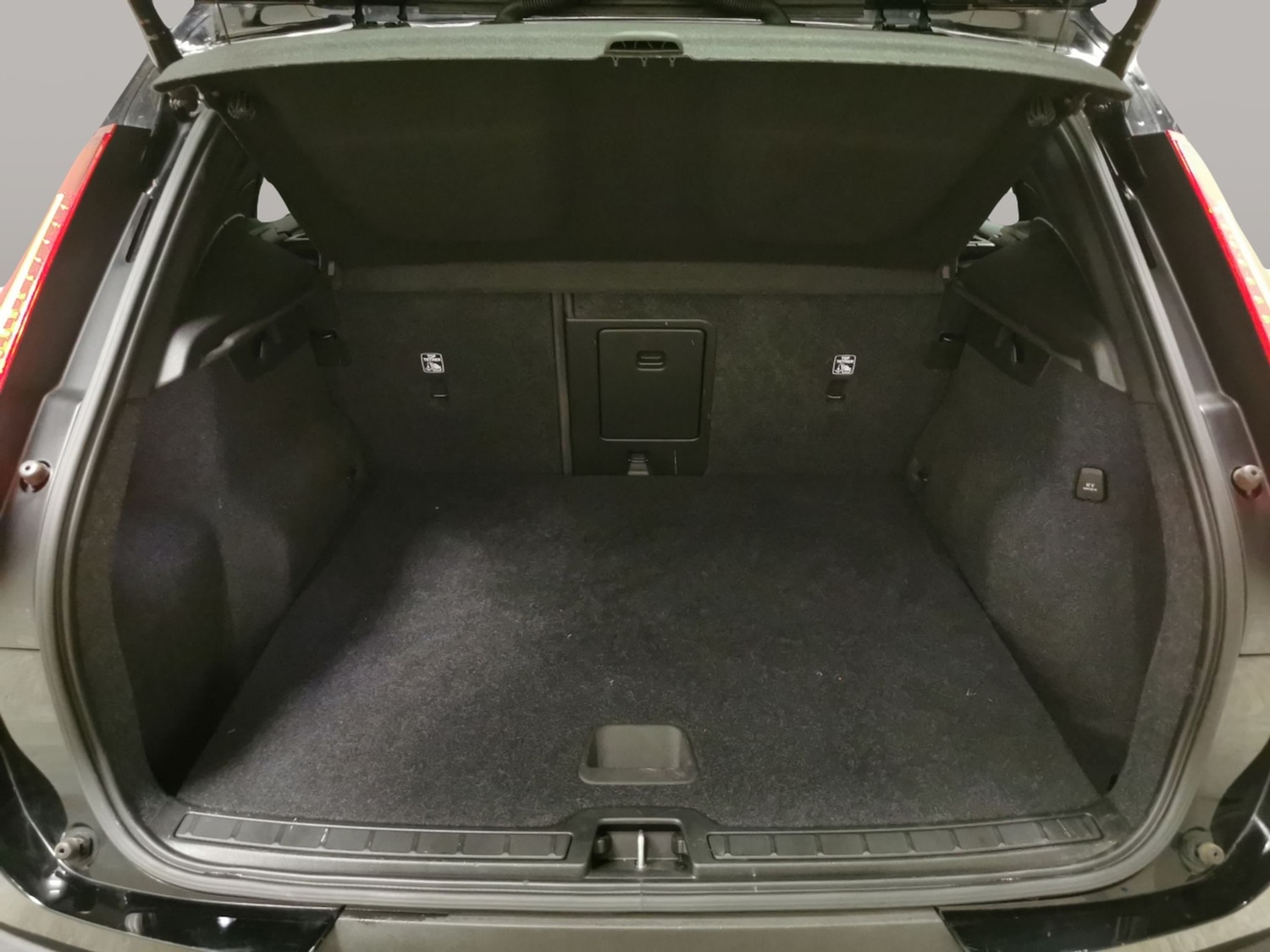 Used Volvo XC40 2021 for sale - 77708485: Photo 30