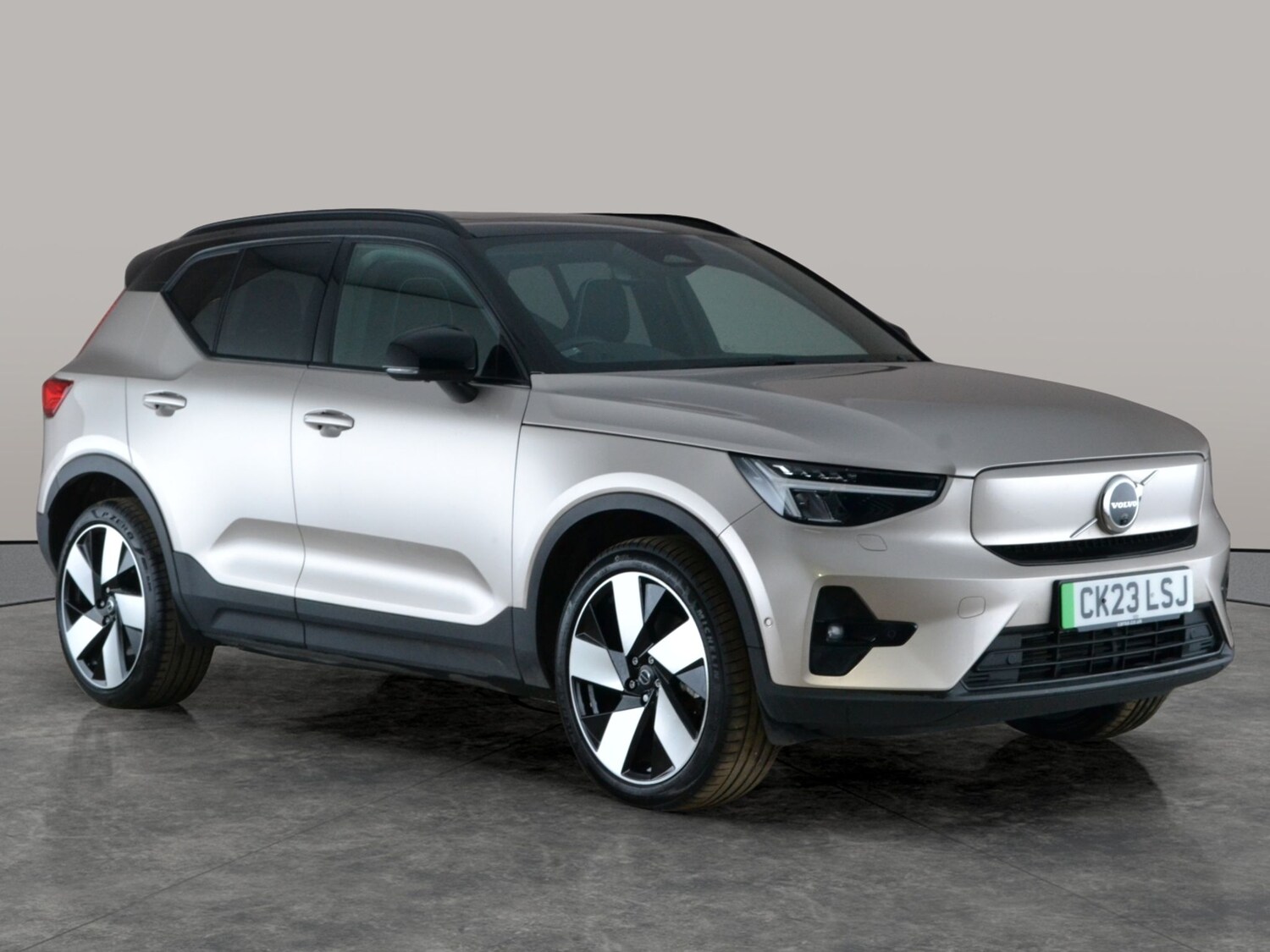 Used Volvo XC40 2023 for sale - 78163642: Photo 10