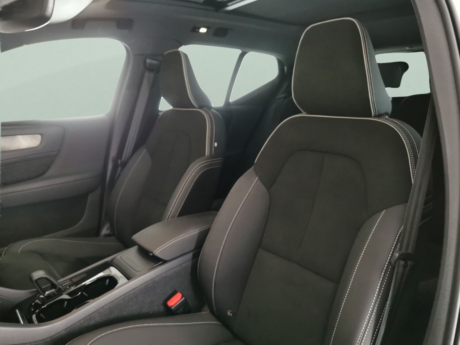 Used Volvo XC40 2023 for sale - 78163642: Photo 16