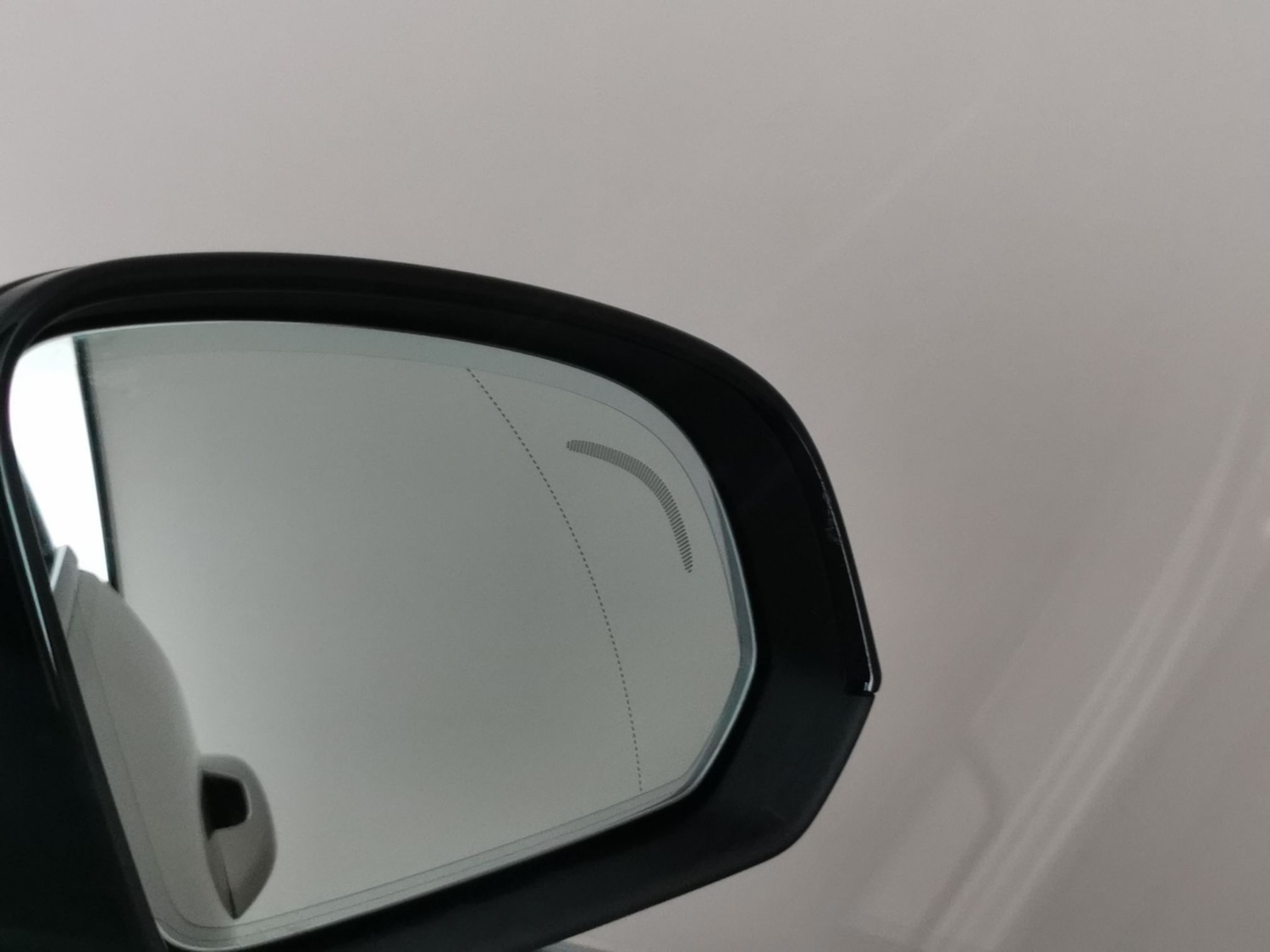 Used Volvo XC40 2023 for sale - 78163642: Photo 18