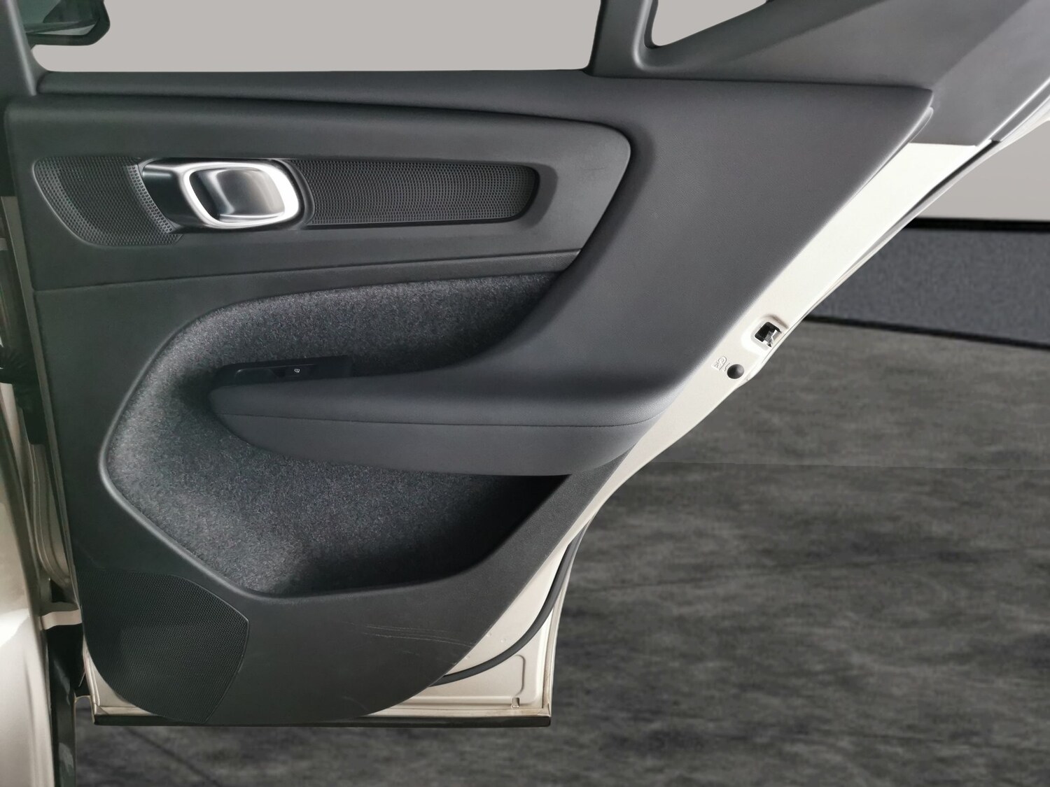 Used Volvo XC40 2023 for sale - 78163642: Photo 36