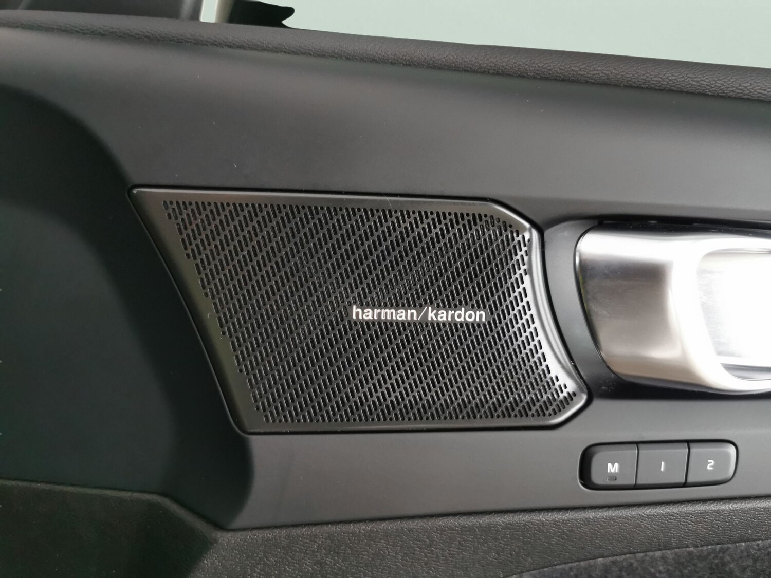 Used Volvo XC40 2023 for sale - 78163642: Photo 6