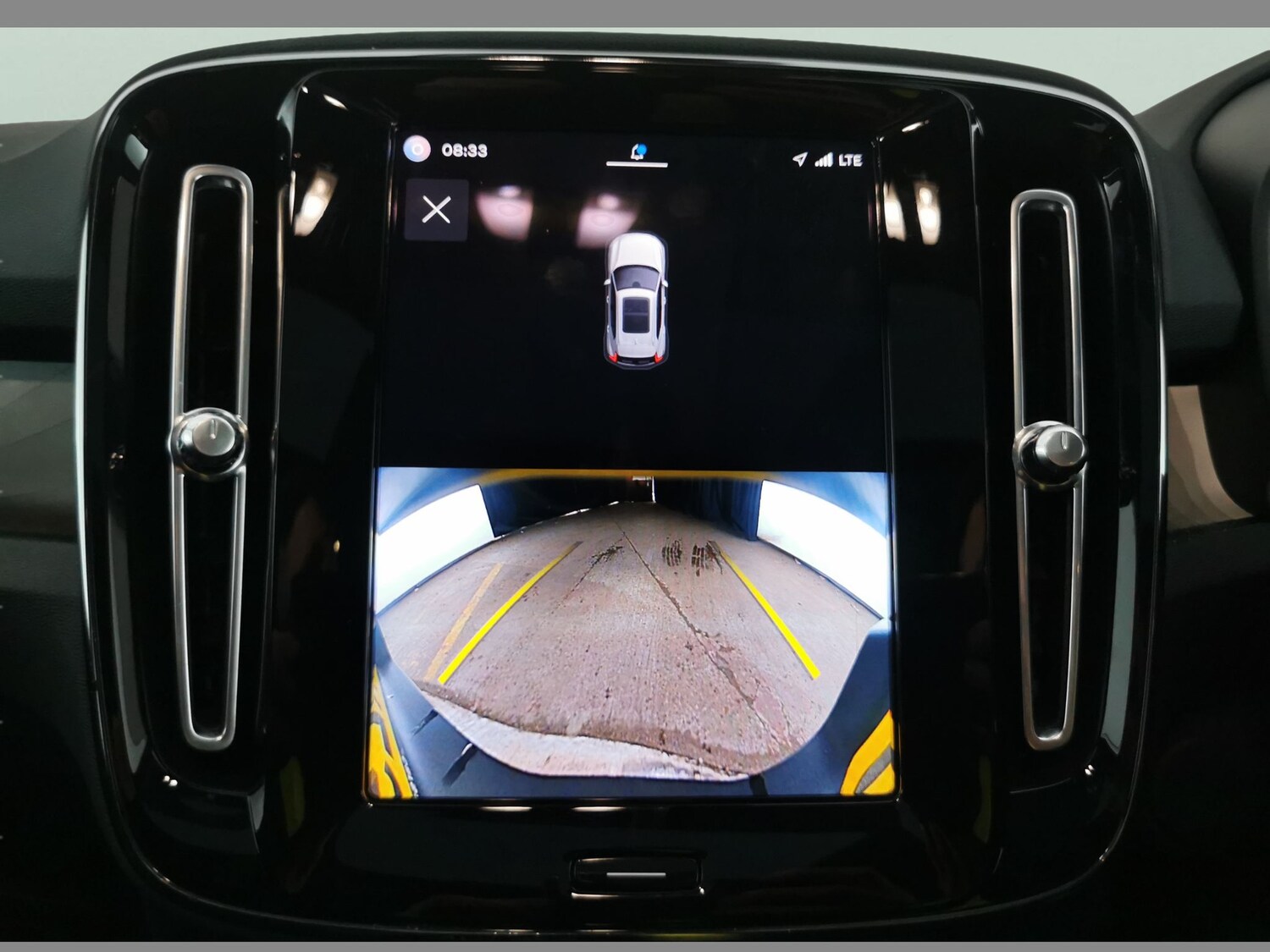 Used Volvo XC40 2023 for sale - 78163642: Photo 7