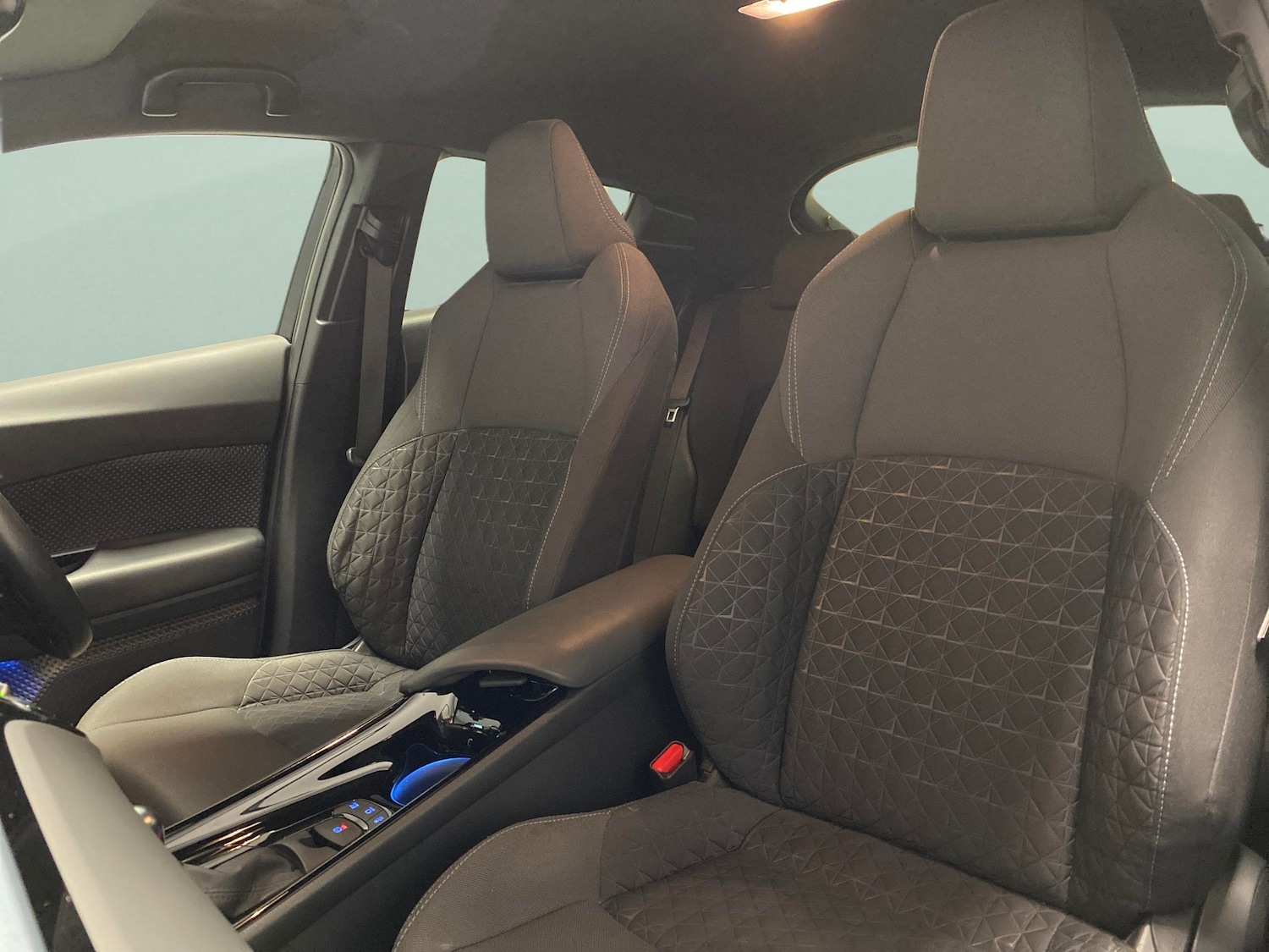 Used Toyota C-HR 2022 for sale - 77981280: Photo 15