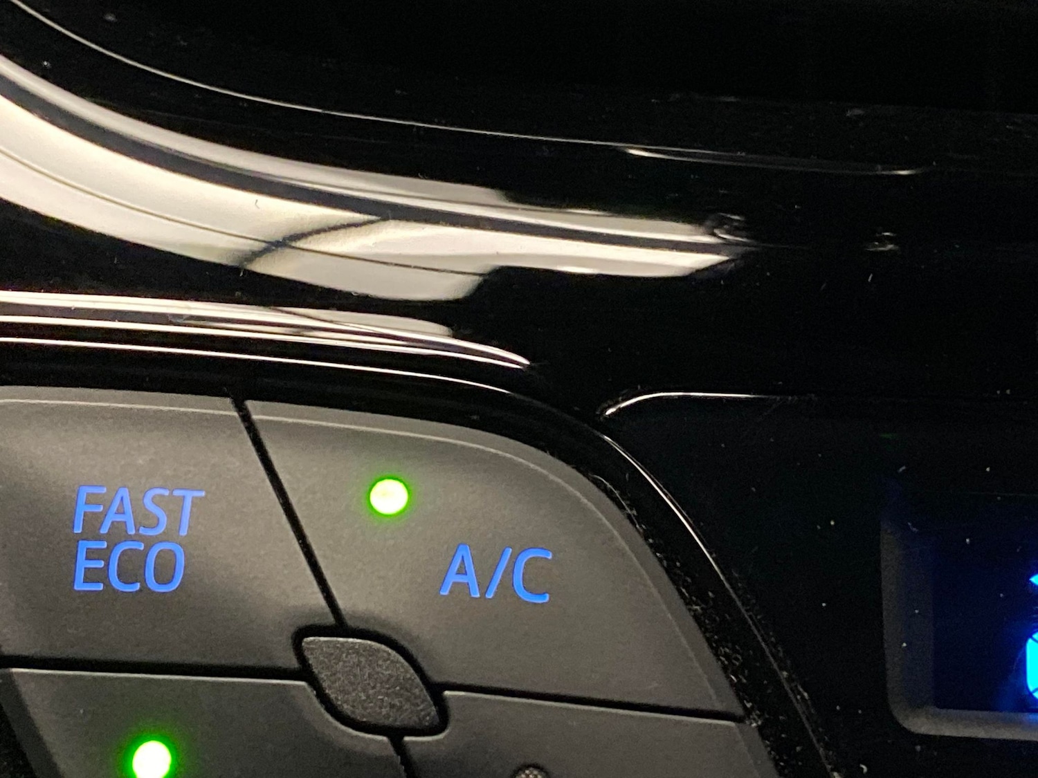 Used Toyota C-HR 2022 for sale - 77981280: Photo 18