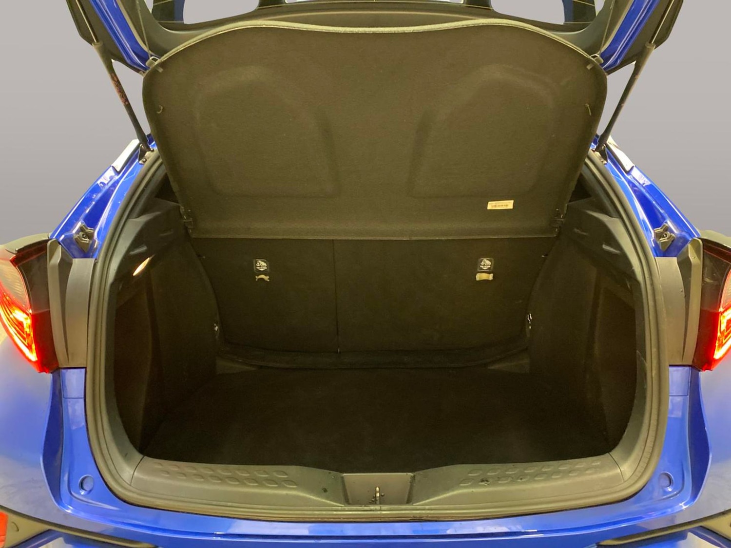 Used Toyota C-HR 2022 for sale - 77981280: Photo 32