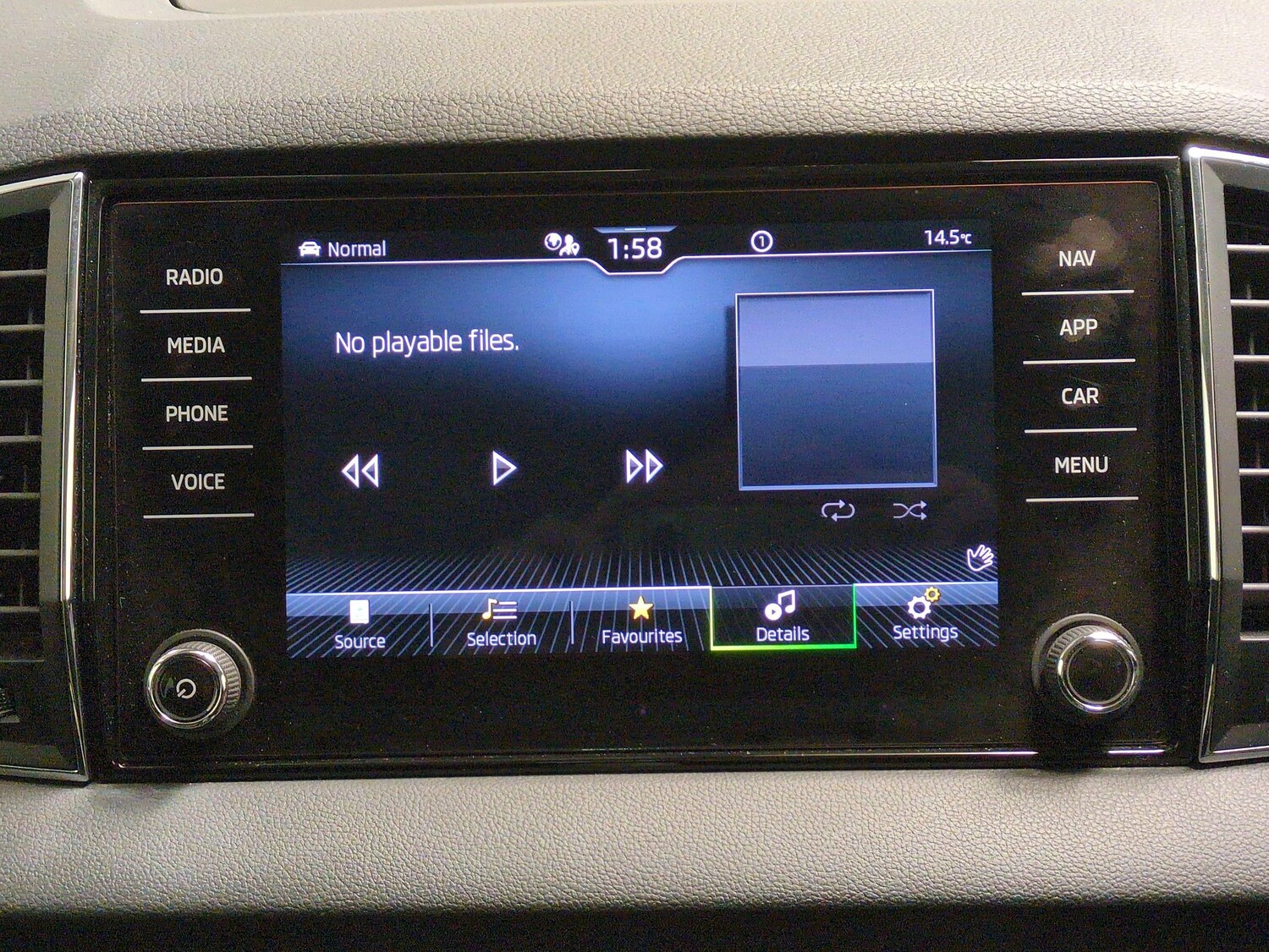 Used Skoda Karoq 2022 for sale - 77707845: Photo 14