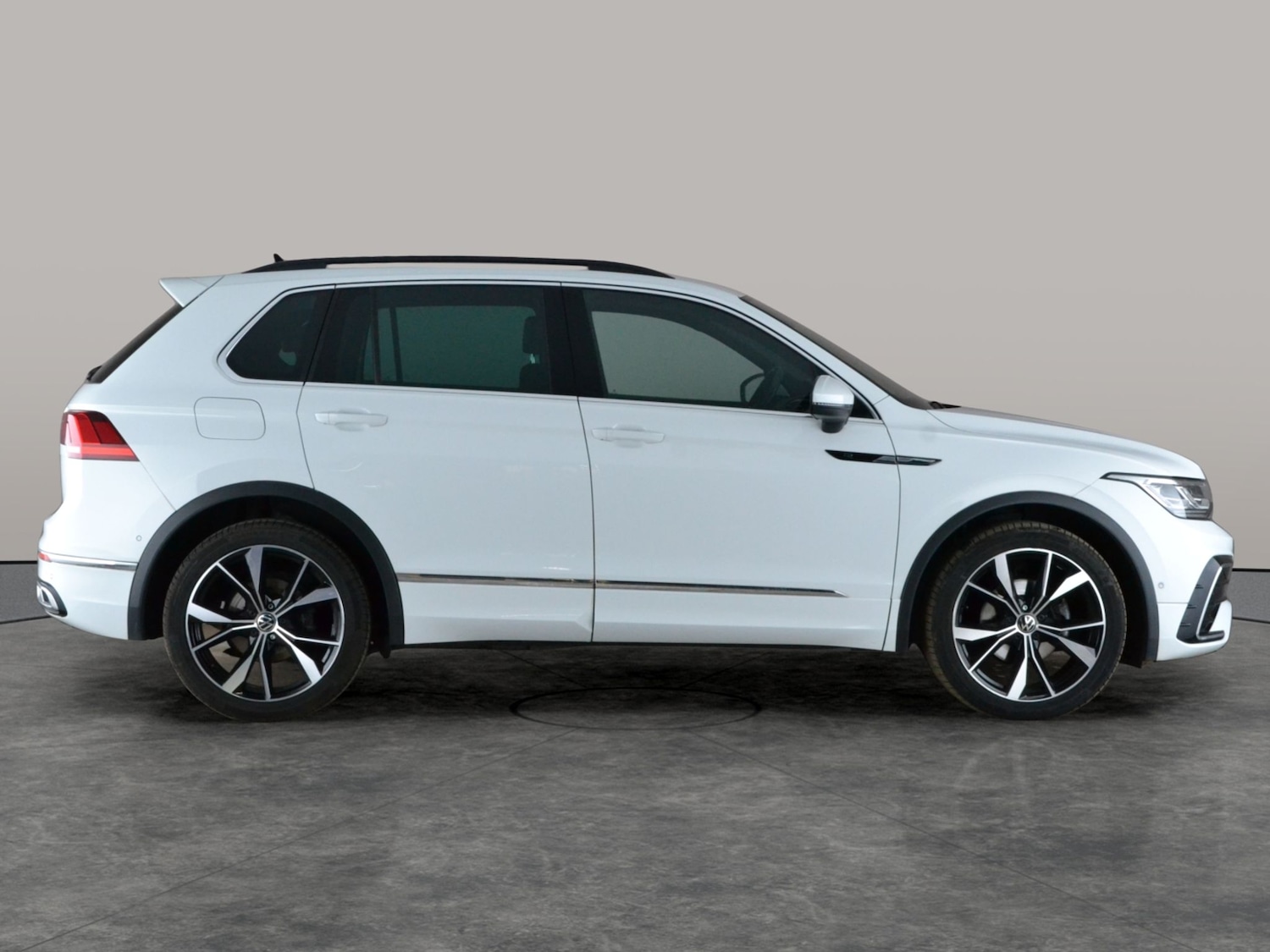 Used Volkswagen Tiguan 2023 for sale - 78180653: Photo 9