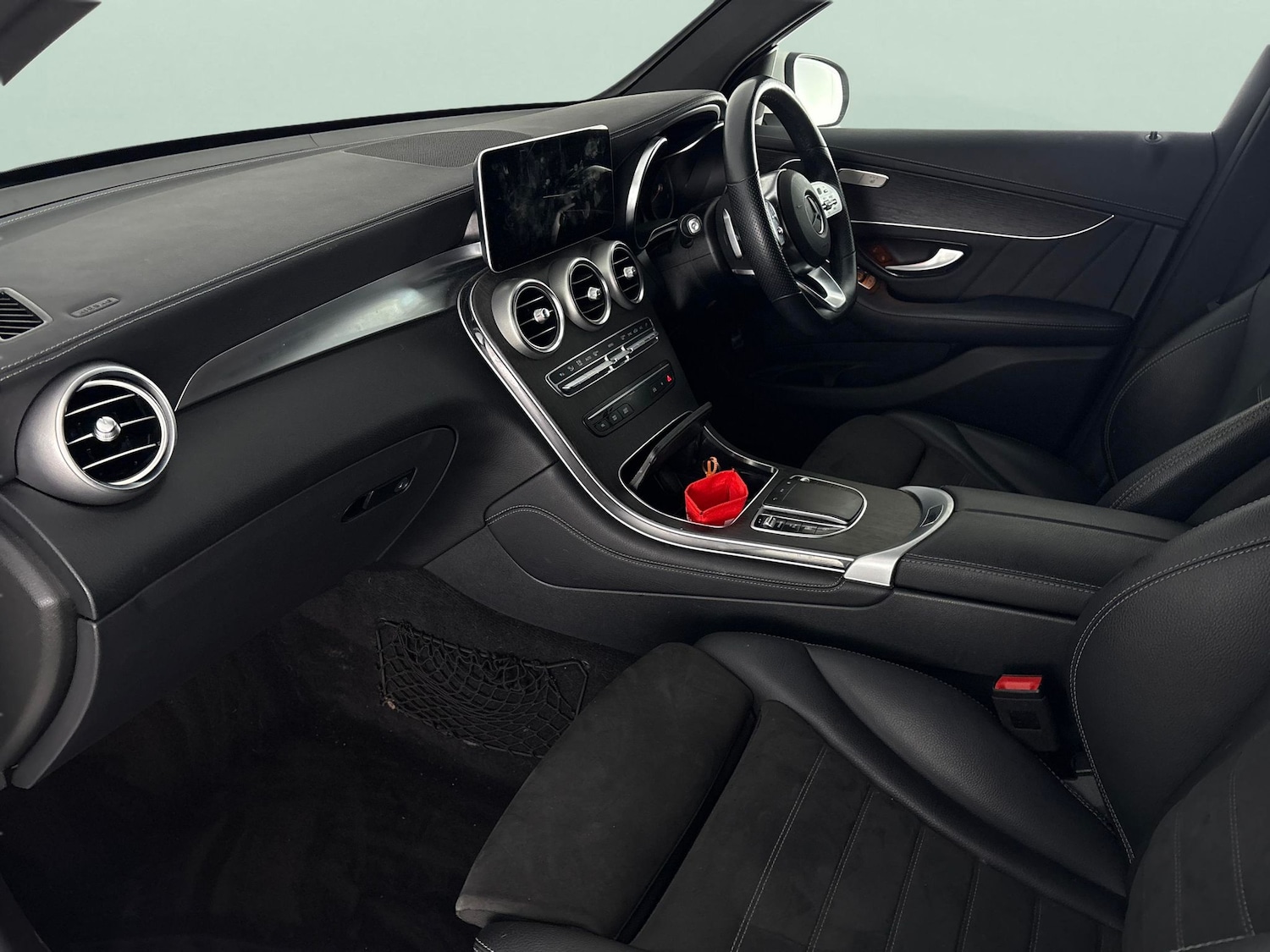 Used Mercedes-Benz GLC 2020 for sale - 77562838: Photo 4