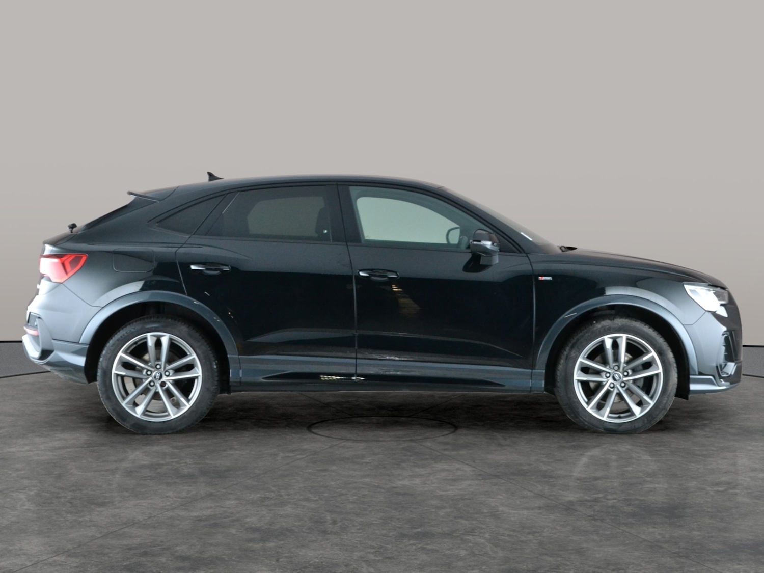 Used Audi Q3 2022 for sale - 77196181: Photo 10