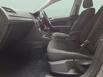 Used Volkswagen Golf 2019 for sale - 79122585: Photo