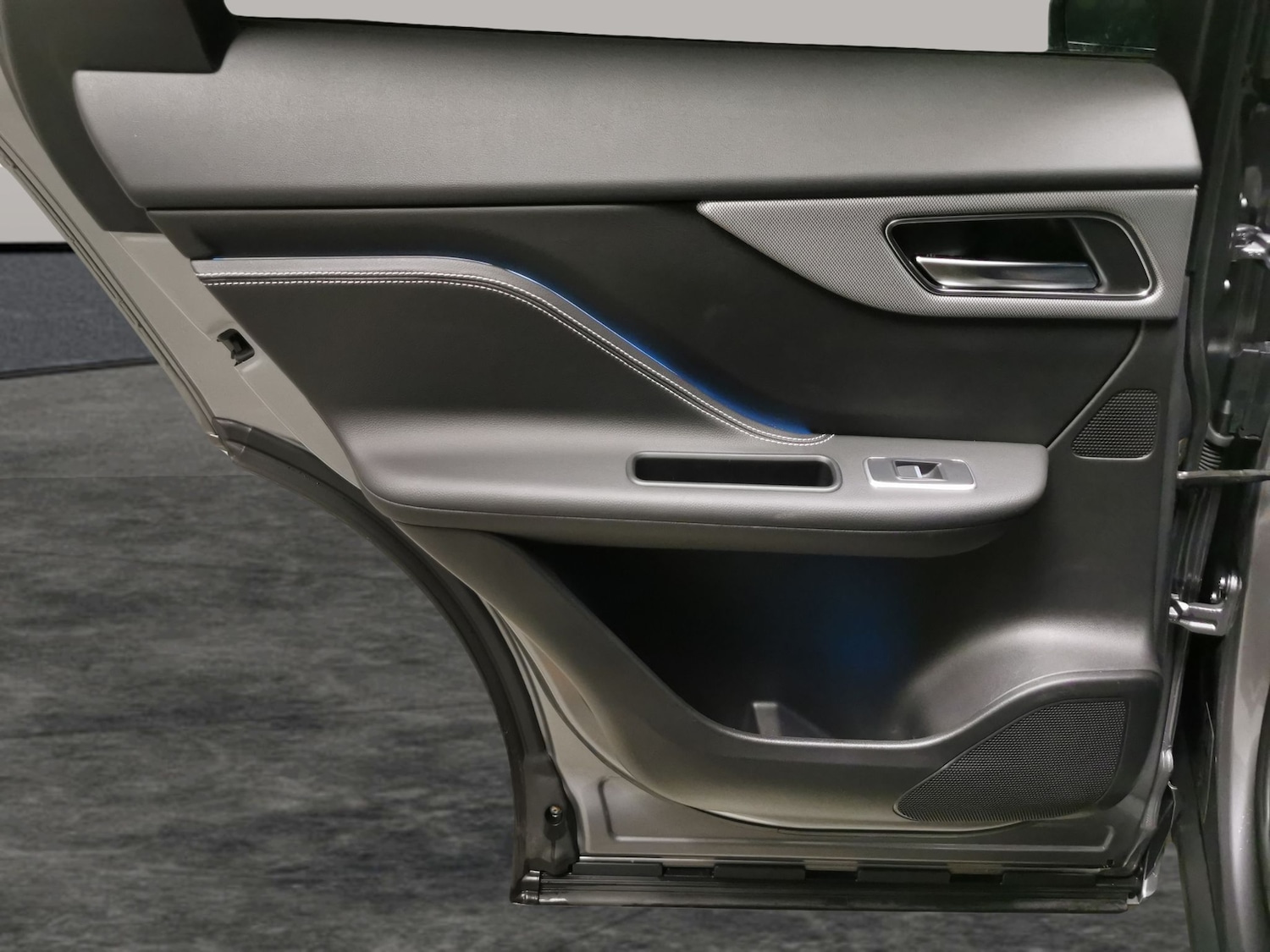 Used Jaguar F-Pace 2020 for sale - 77848456: Photo 33