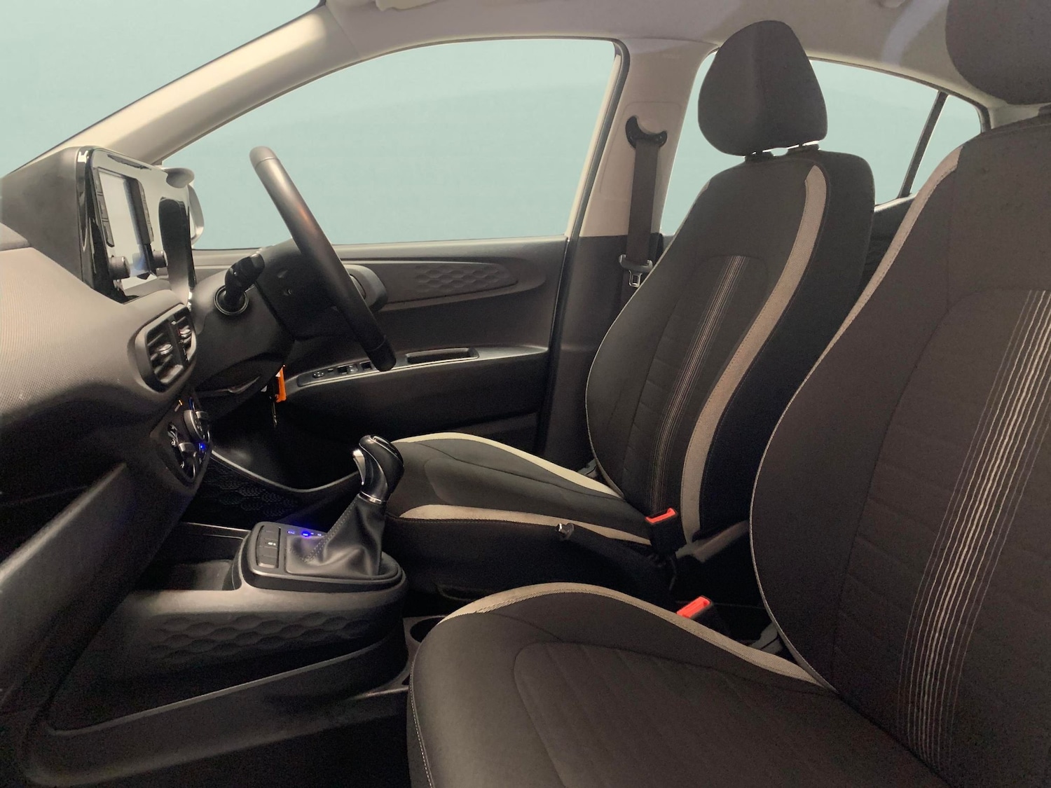 Used Hyundai i10 2023 for sale - 77476773: Photo 4