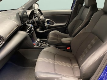 Used Toyota Yaris Cross 2022 for sale - 79606533: Photo