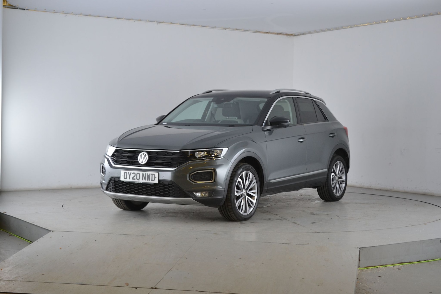 Used Volkswagen T-Roc 2020 for sale - 77274206: Photo 1