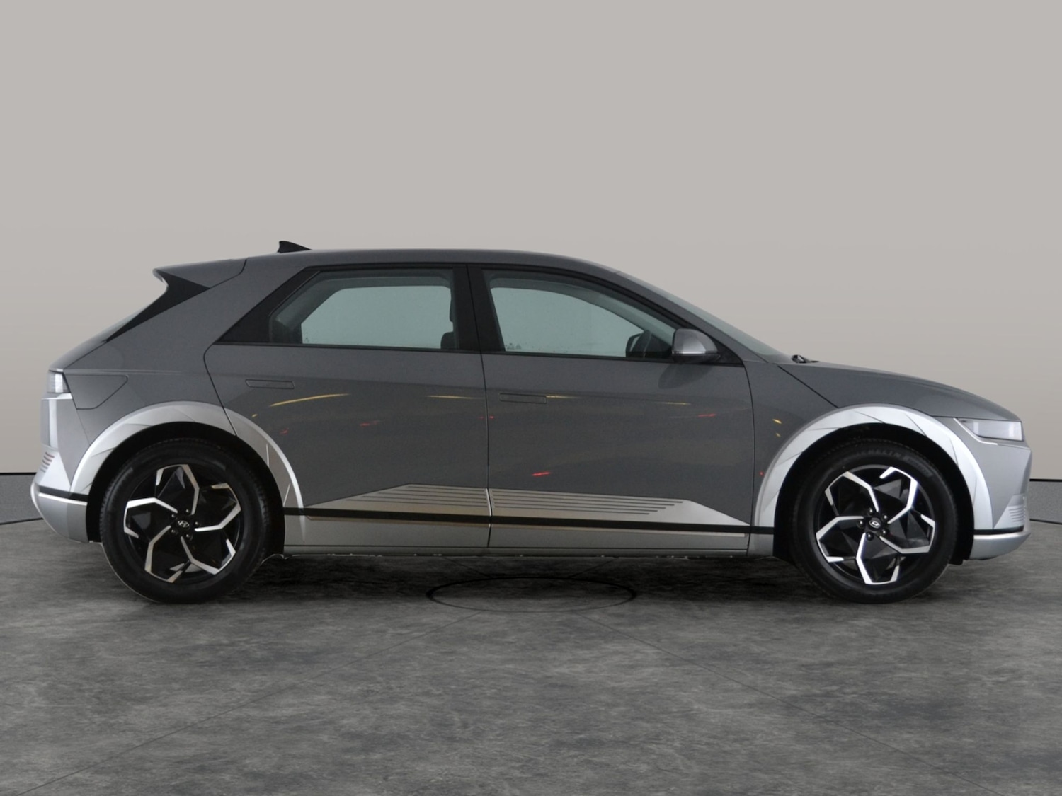 Used Hyundai IONIQ 5 2024 for sale - 77530000: Photo 11