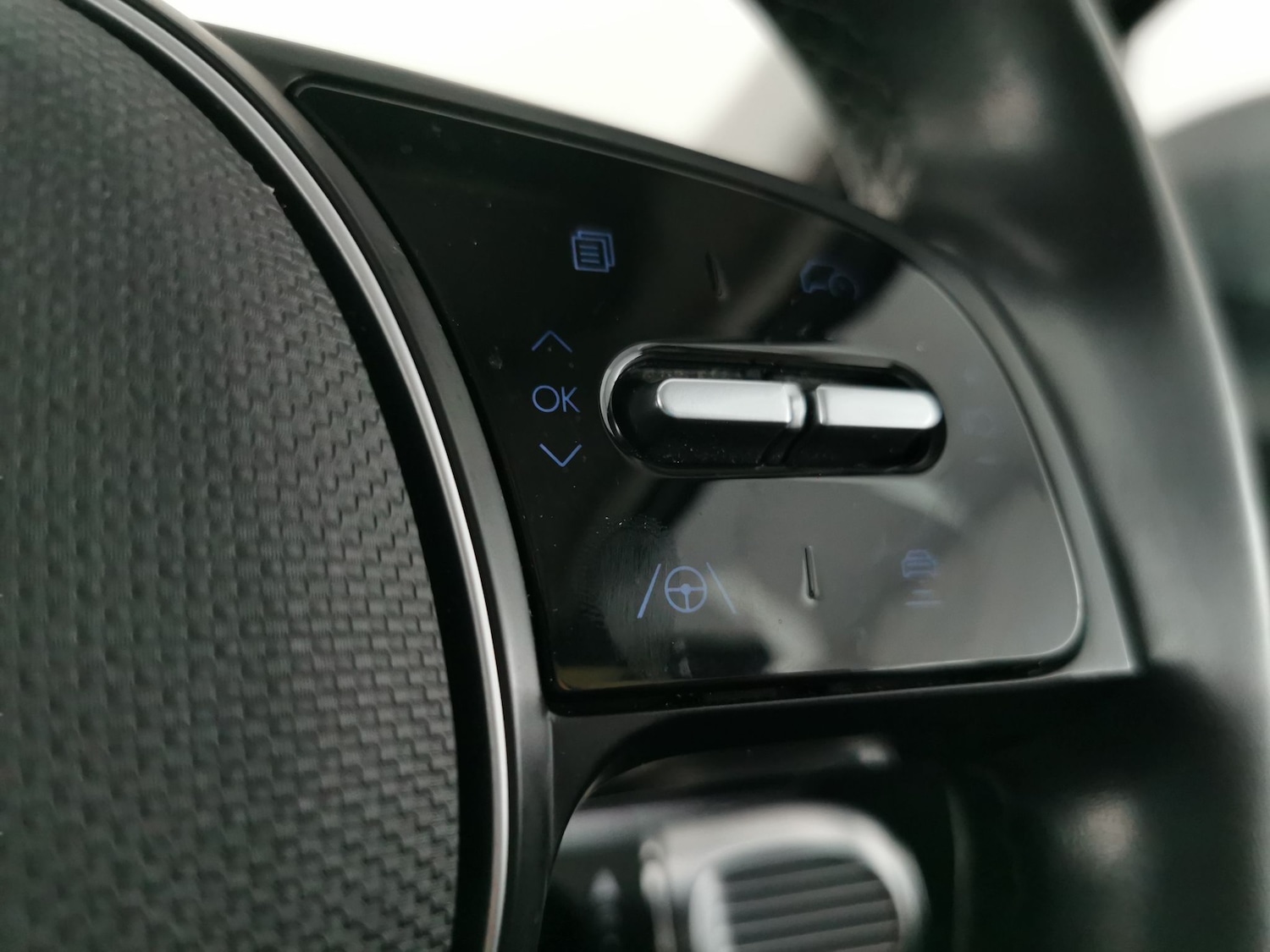 Used Hyundai IONIQ 5 2024 for sale - 77530000: Photo 25