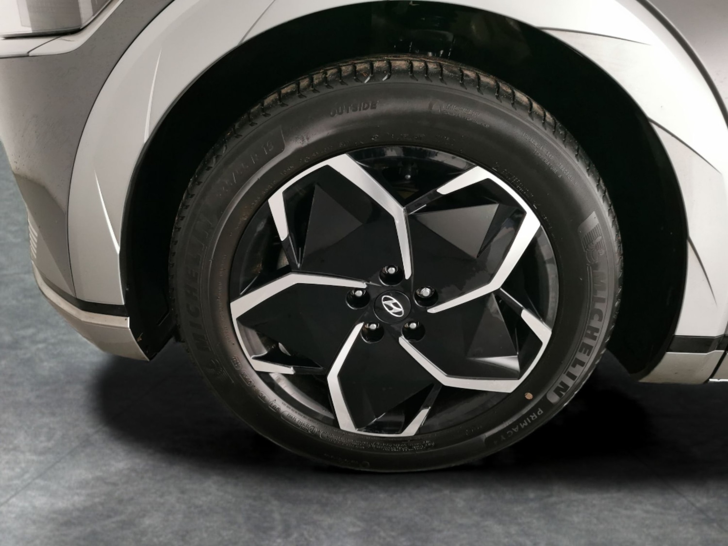 Used Hyundai IONIQ 5 2024 for sale - 77530000: Photo 27