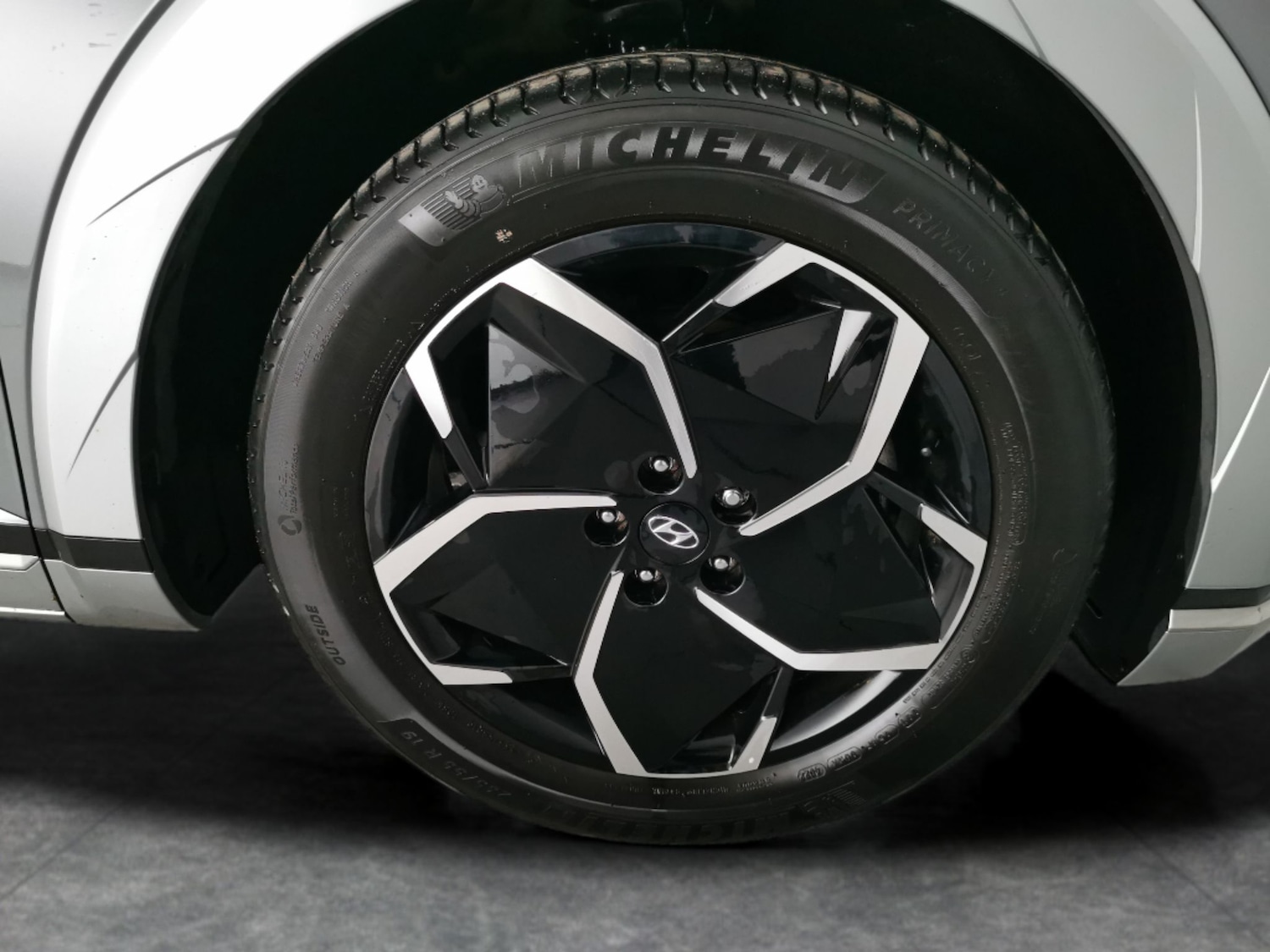 Used Hyundai IONIQ 5 2024 for sale - 77530000: Photo 28