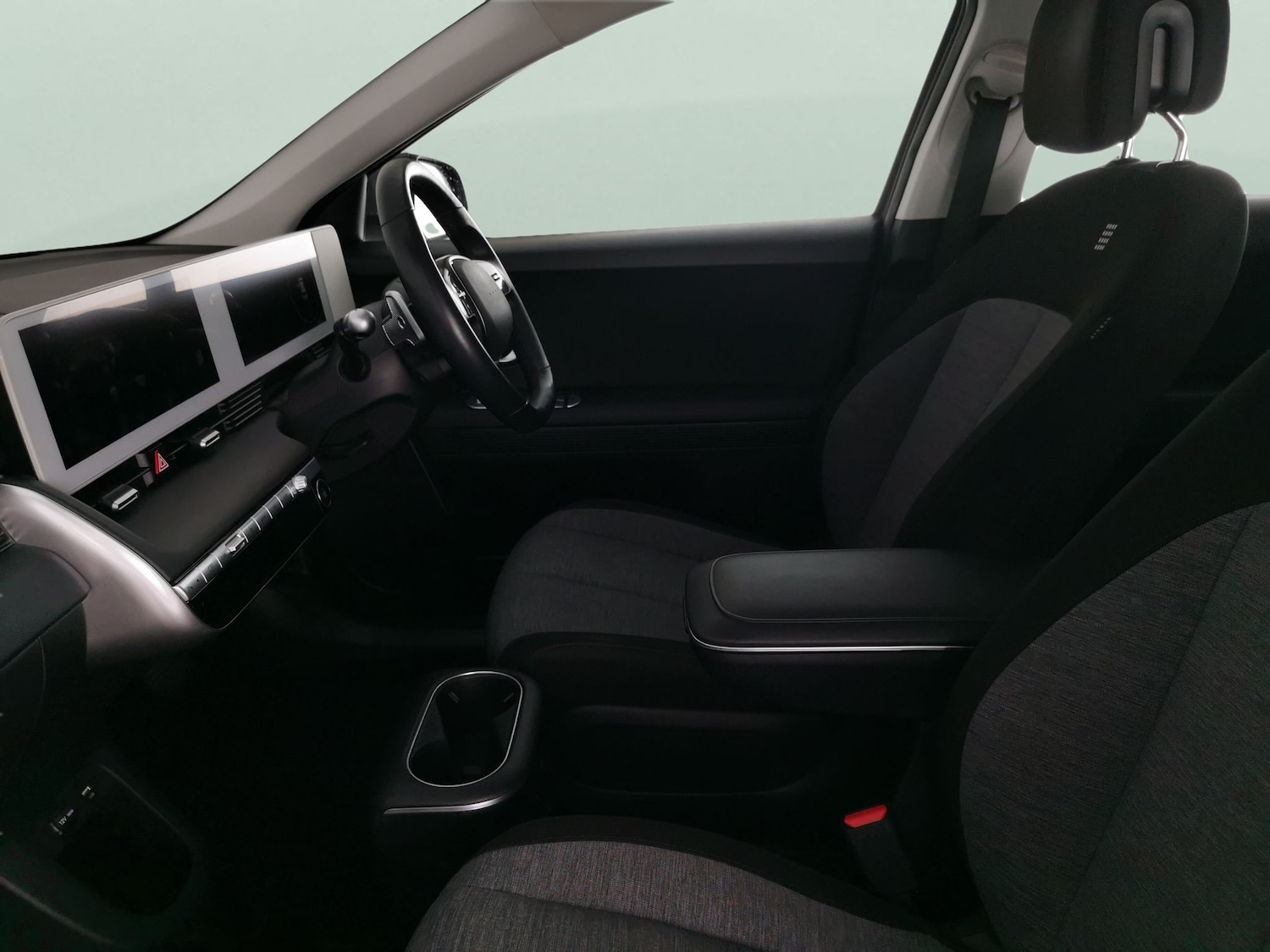 Used Hyundai IONIQ 5 2024 for sale - 77530000: Photo 4