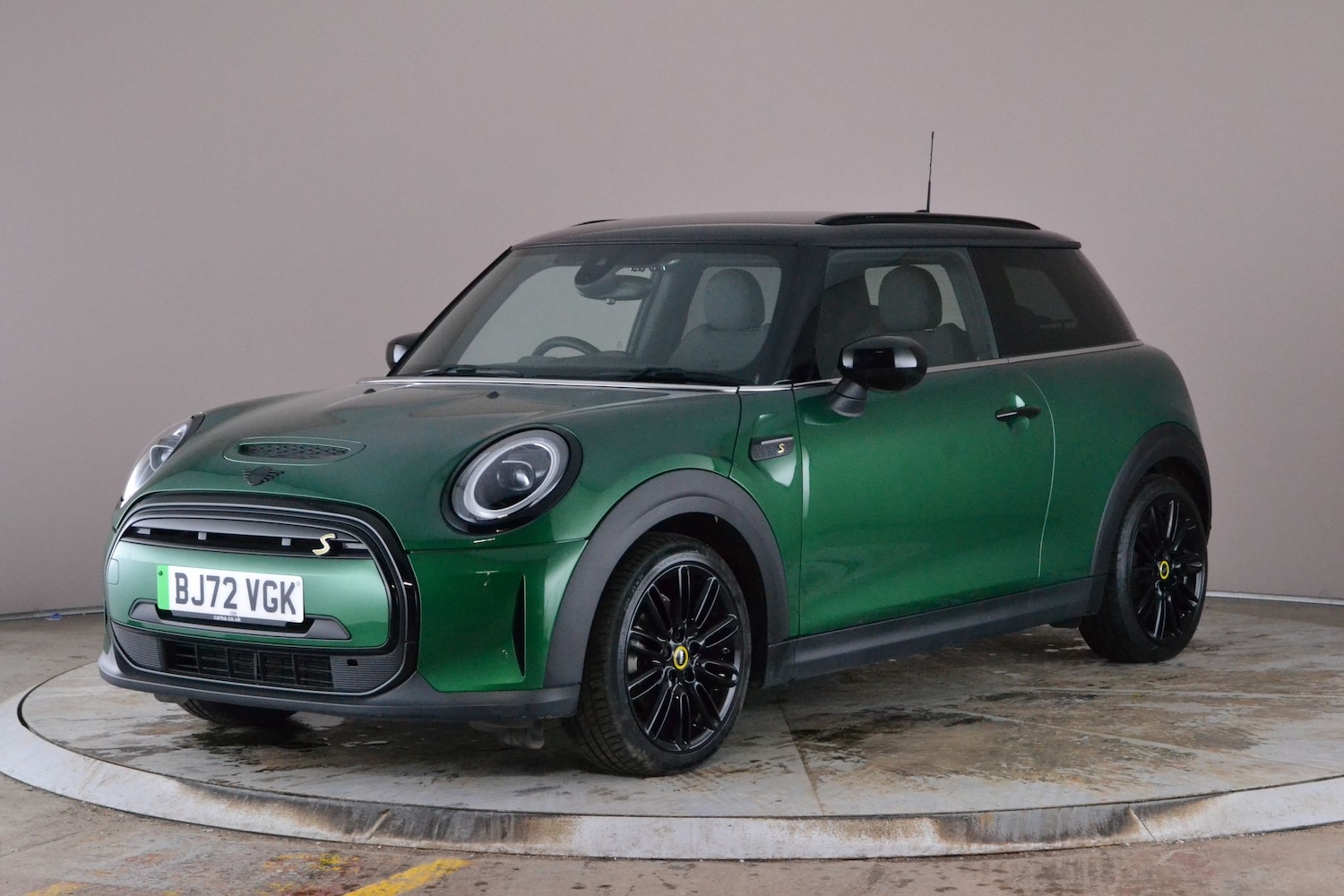 Used MINI Hatch 2022 for sale - 77592601: Photo 1