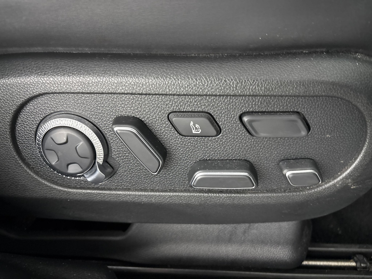 Used Genesis GV60 for sale - 77605004: Photo 18