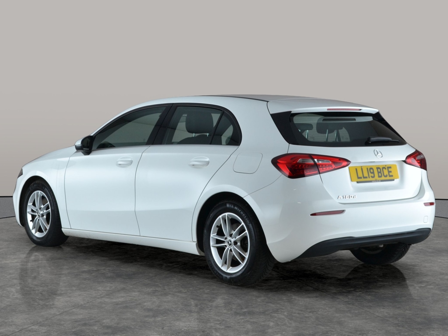 Used Mercedes-Benz A-Class 2019 for sale - 76980608: Photo 11