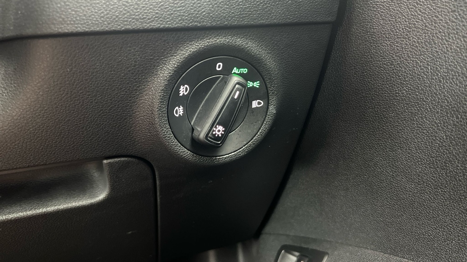 Used Skoda Karoq 2021 for sale - 77378908: Photo 18