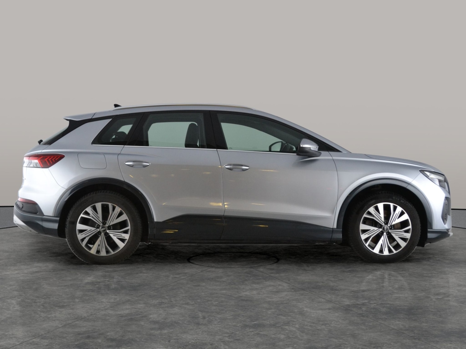 Used Audi Q4 e-tron 2022 for sale - 77530030: Photo 12