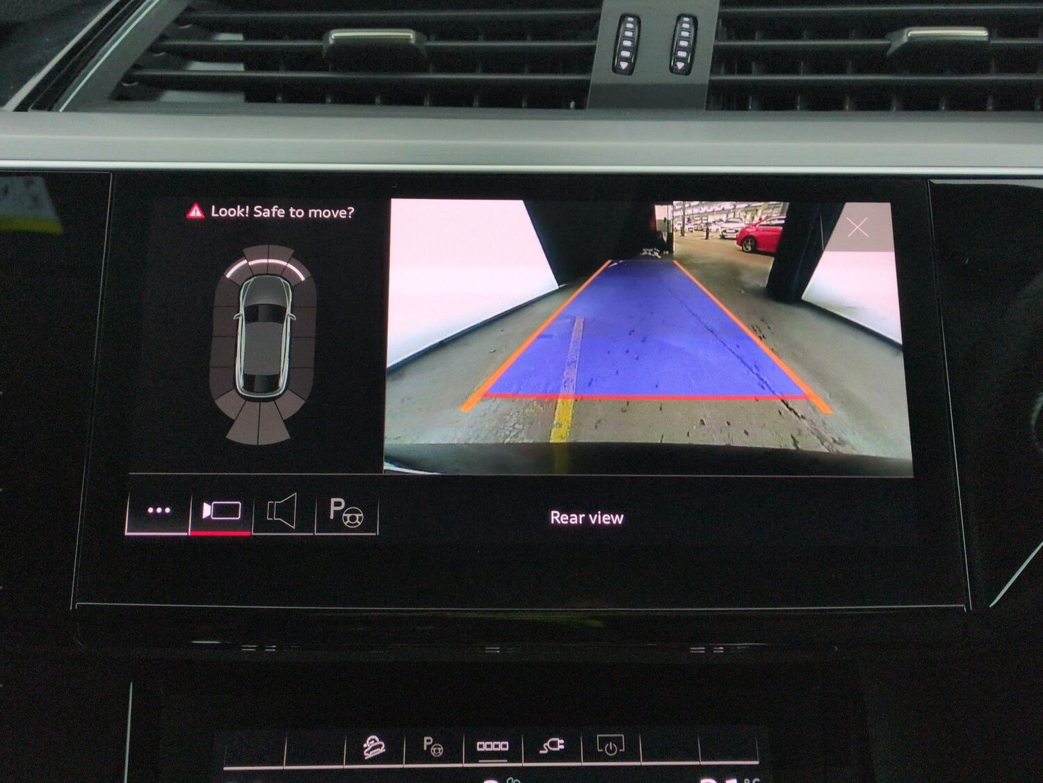 Used Audi e-tron 2022 for sale - 77555758: Photo 18