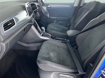 Used Volkswagen T-Roc 2022 for sale - 75748725: Photo