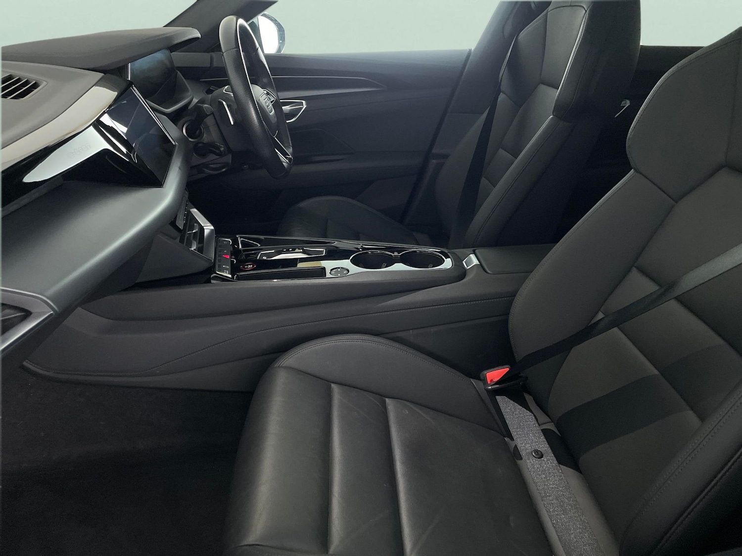 Used Audi e-tron GT 2023 for sale - 77160969: Photo 4