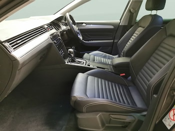 Used Volkswagen Passat 2021 for sale - 77542952: Photo