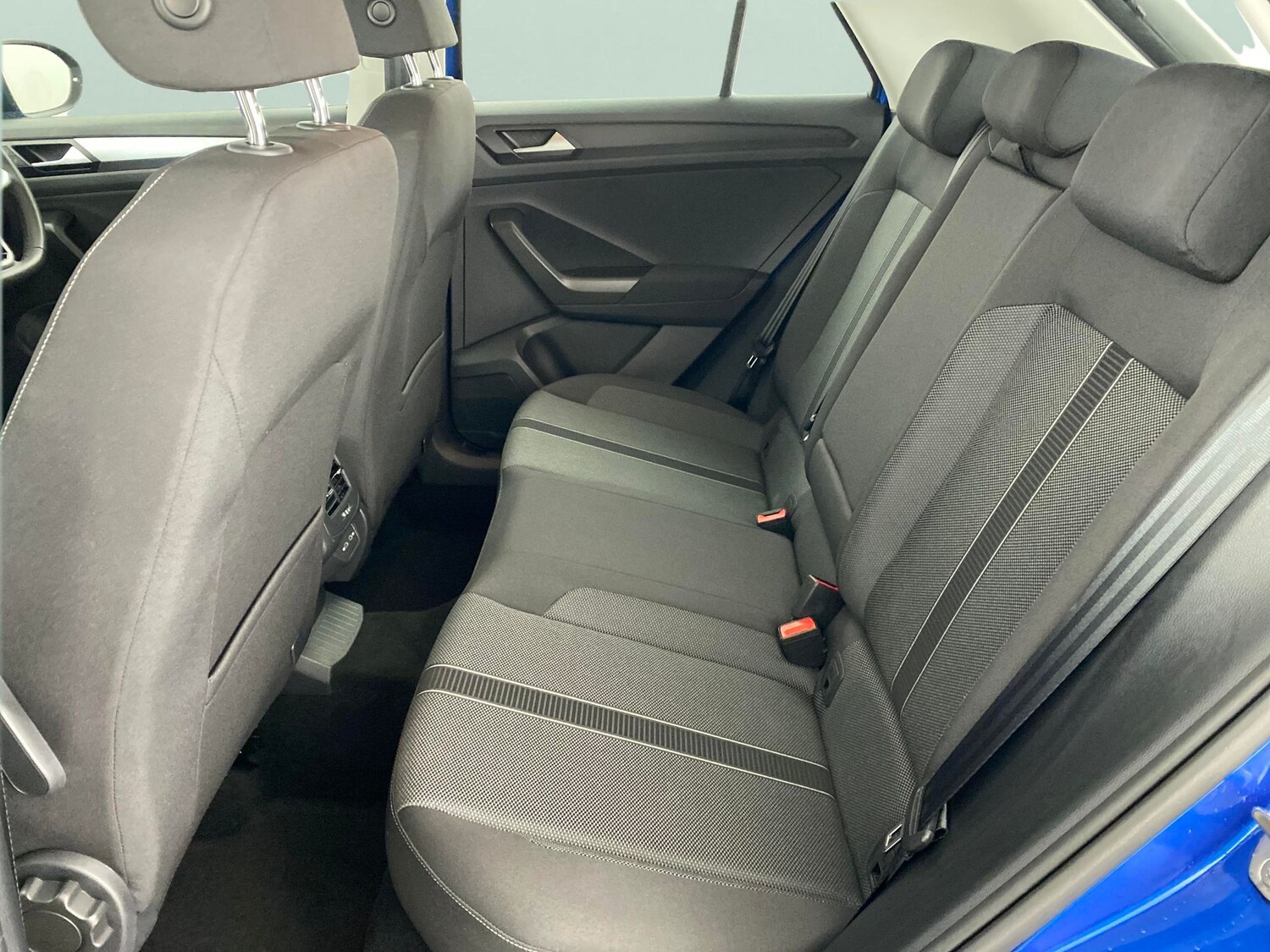 Used Volkswagen T-Roc 2023 for sale - 76603200: Photo 26