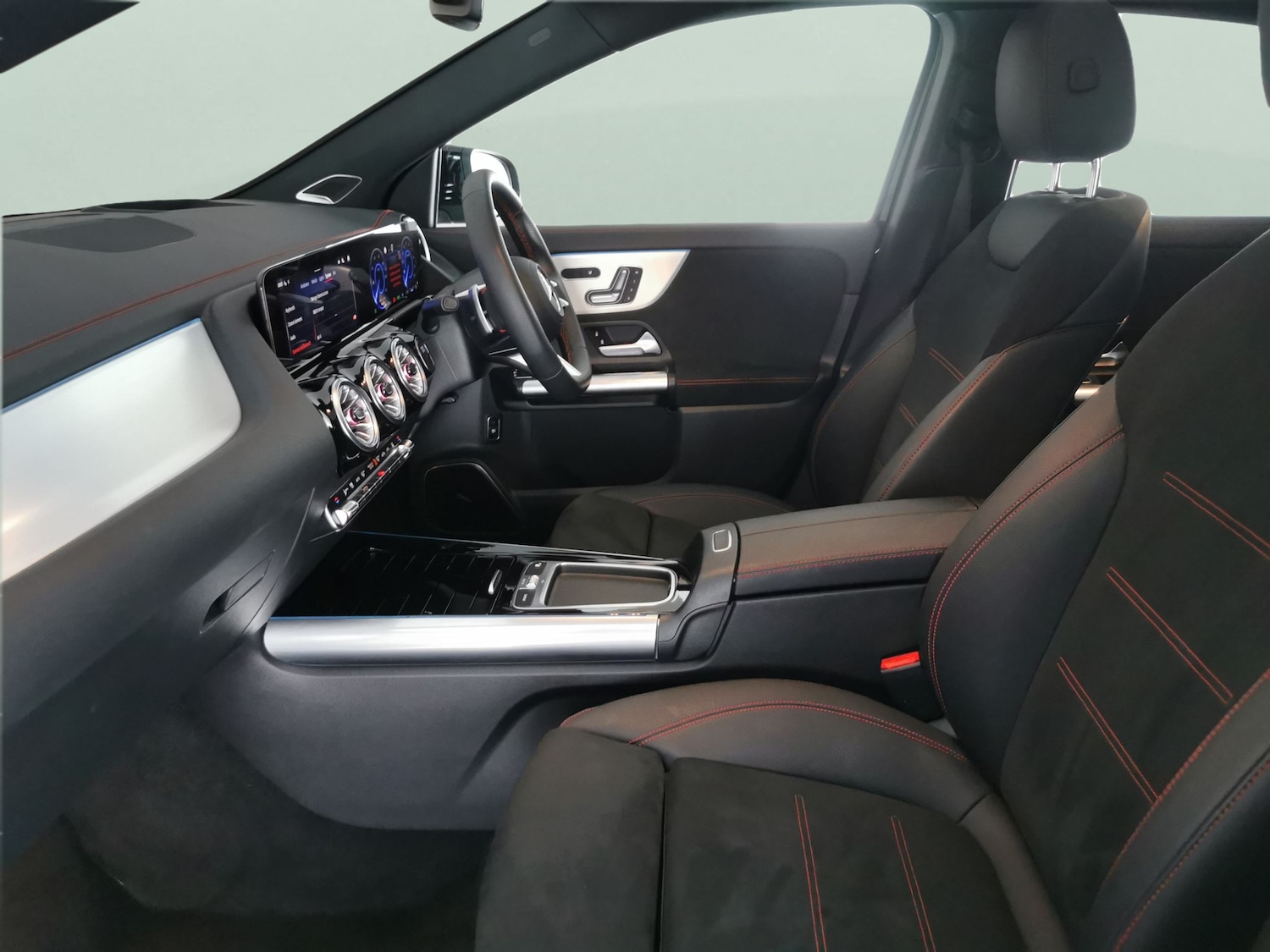 Used Mercedes-Benz EQA 2024 for sale - 76575584: Photo 4