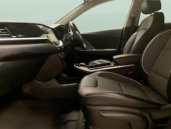 Used Kia Niro 2022 for sale - 78737372: Photo