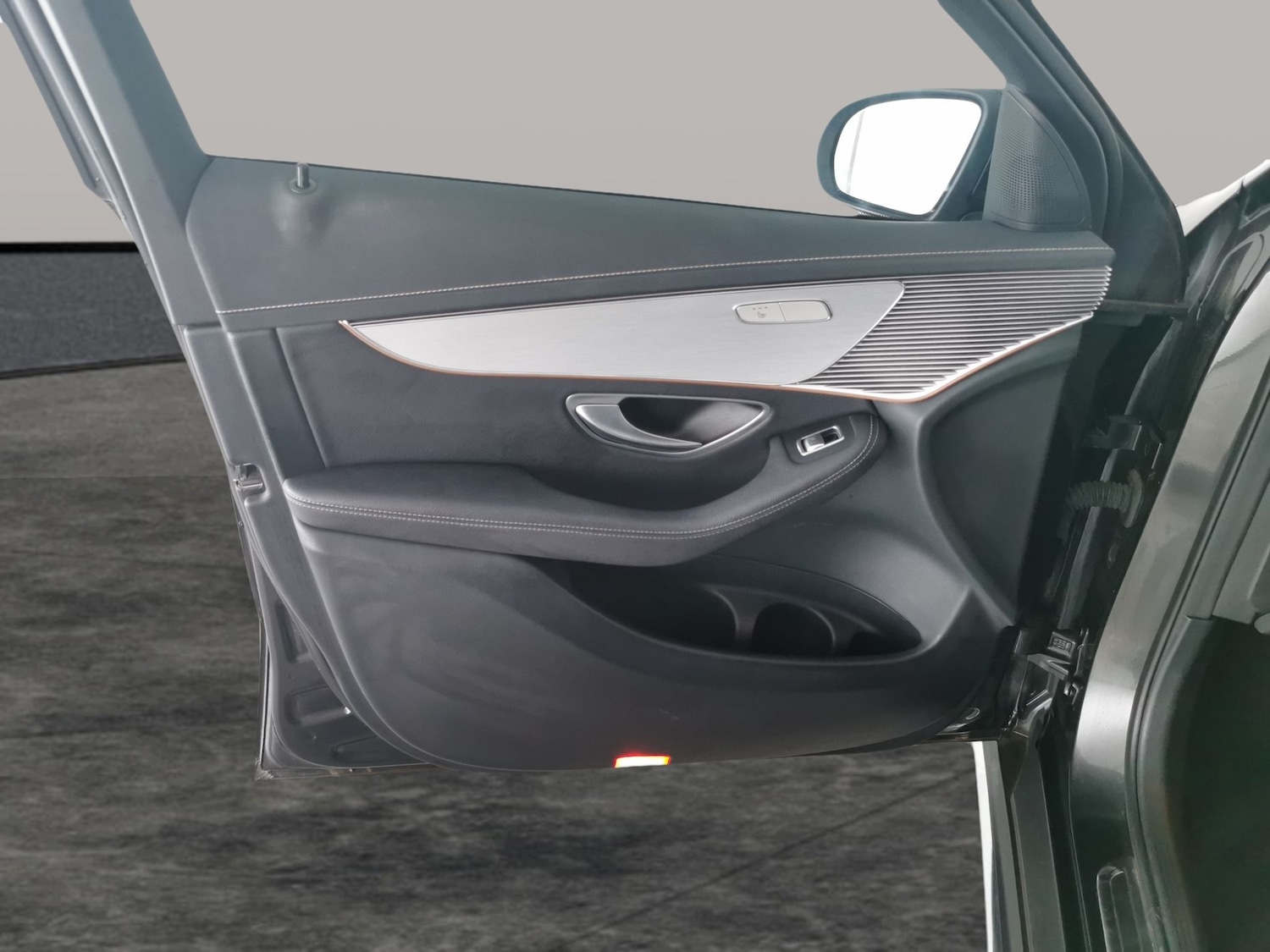 Used Mercedes-Benz EQC 2023 for sale - 77629828: Photo 28