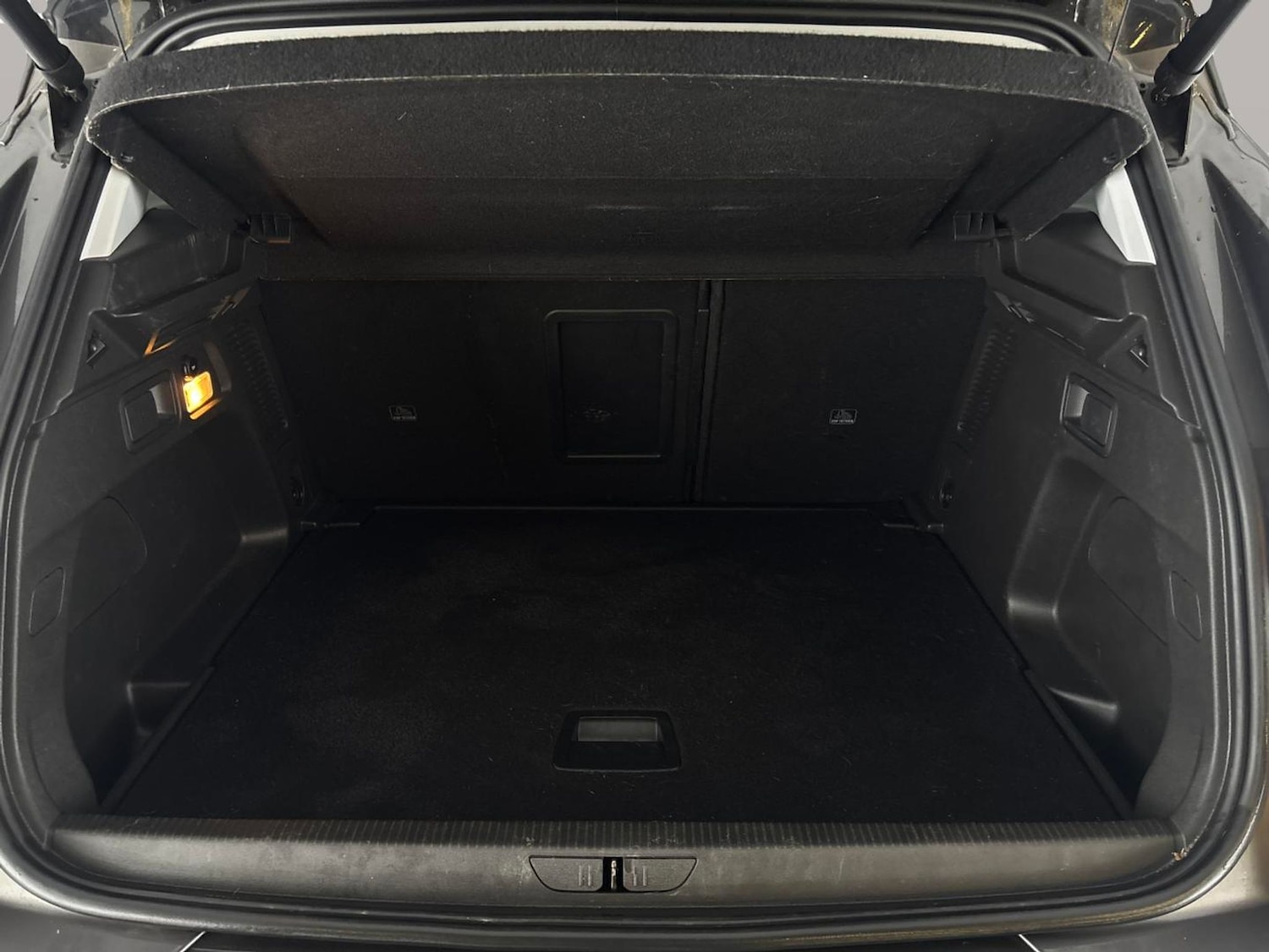 Used Vauxhall Grandland X 2018 for sale - 78132564: Photo 32