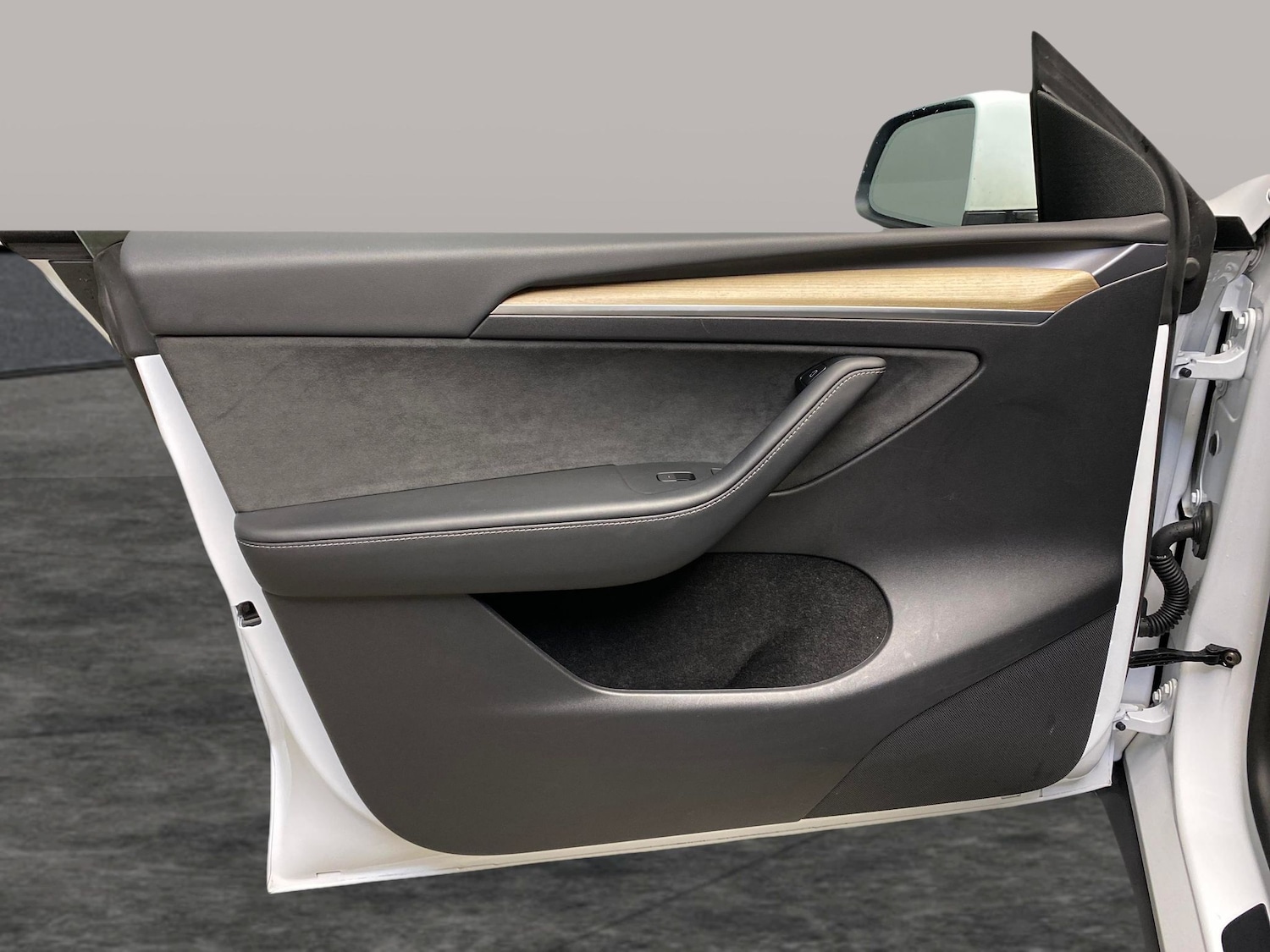 Used Tesla Model Y 2023 for sale - 77975844: Photo 27