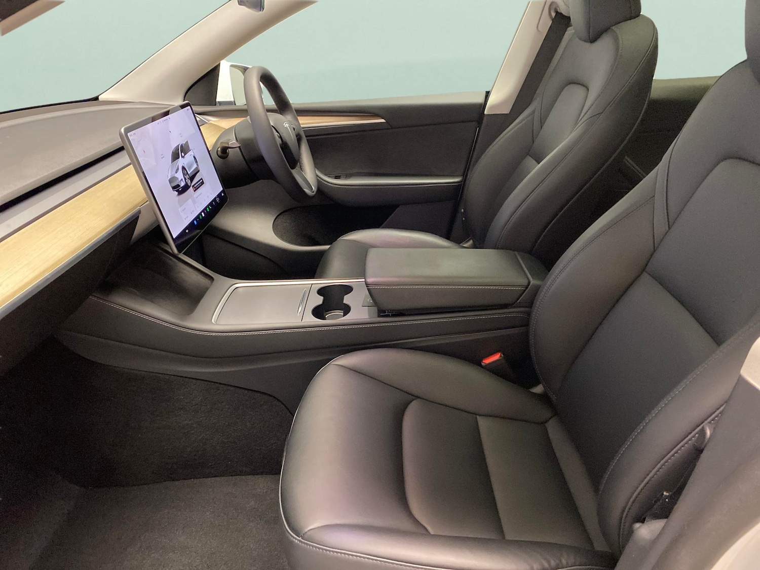 Used Tesla Model Y 2023 for sale - 77975844: Photo 4