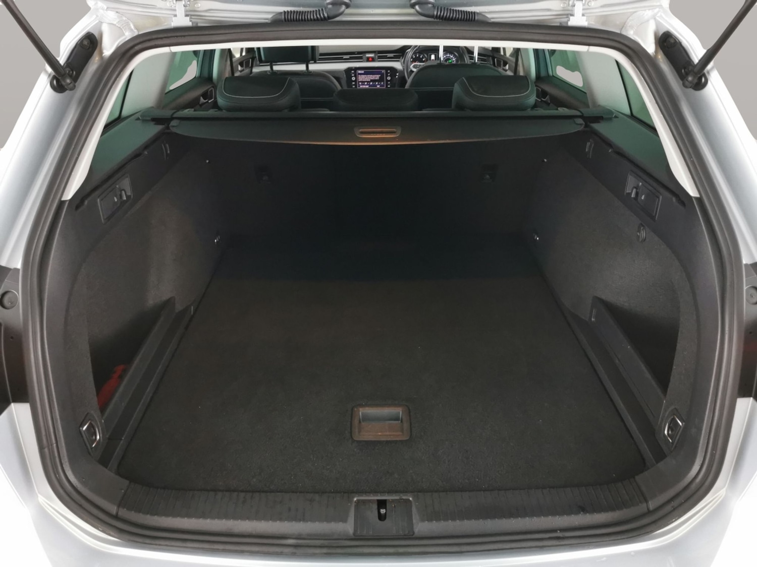 Used Volkswagen Passat 2023 for sale - 77730575: Photo 32