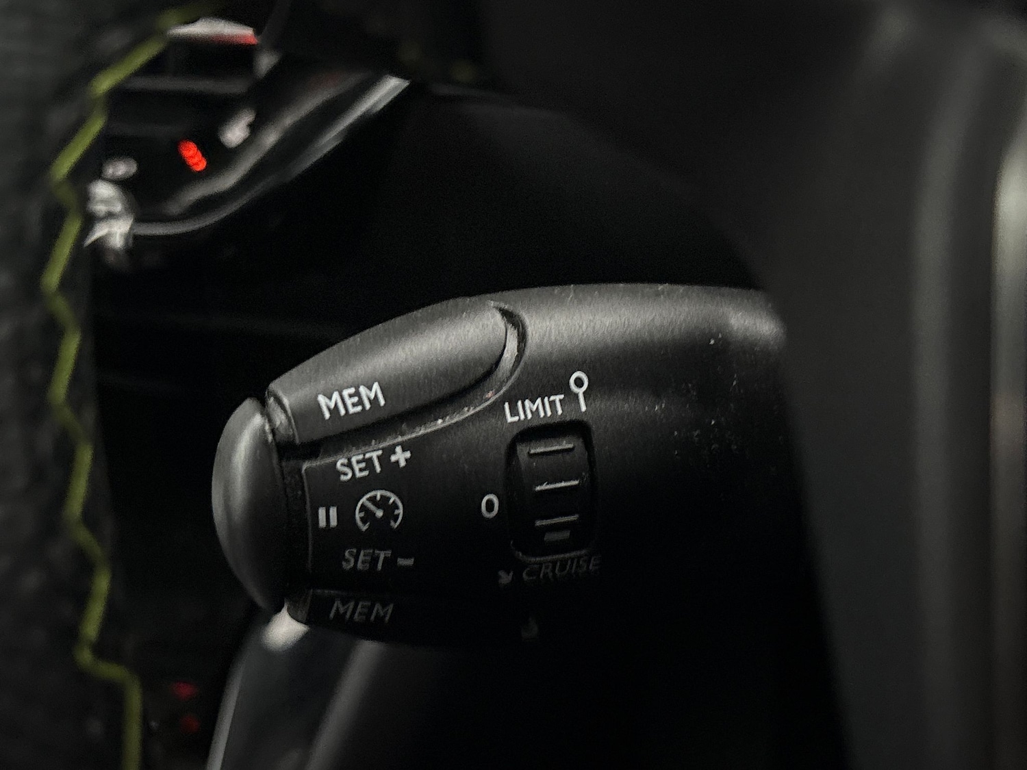 Used Peugeot 2008 2023 for sale - 77686145: Photo 24