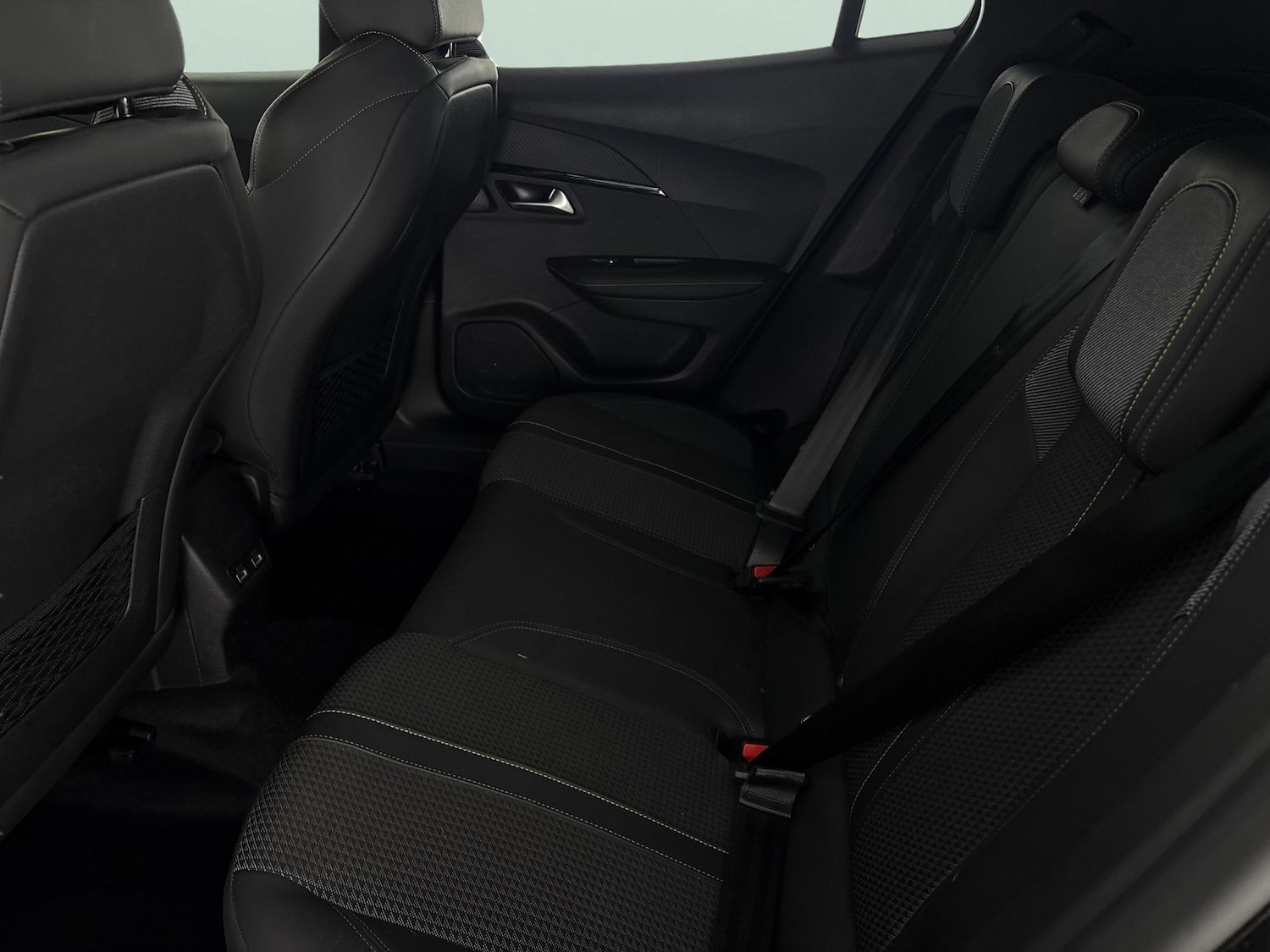 Used Peugeot 2008 2023 for sale - 77686145: Photo 30