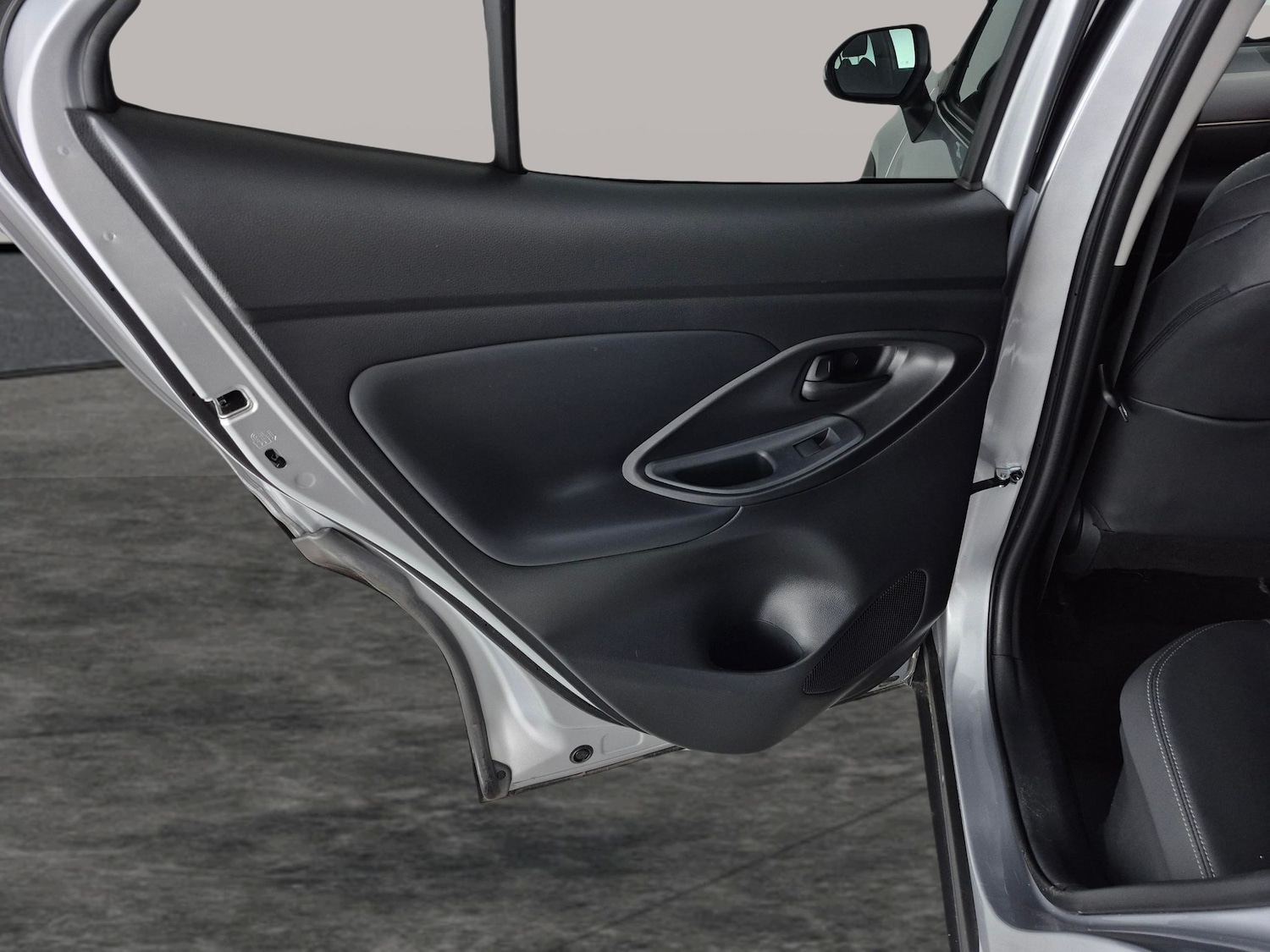 Used Toyota Yaris Cross 2023 for sale - 77819398: Photo 29