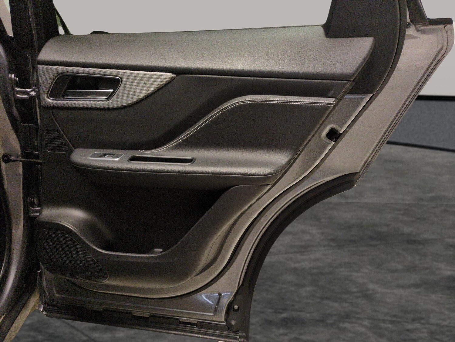 Used Jaguar F-Pace 2020 for sale - 78149387: Photo 36