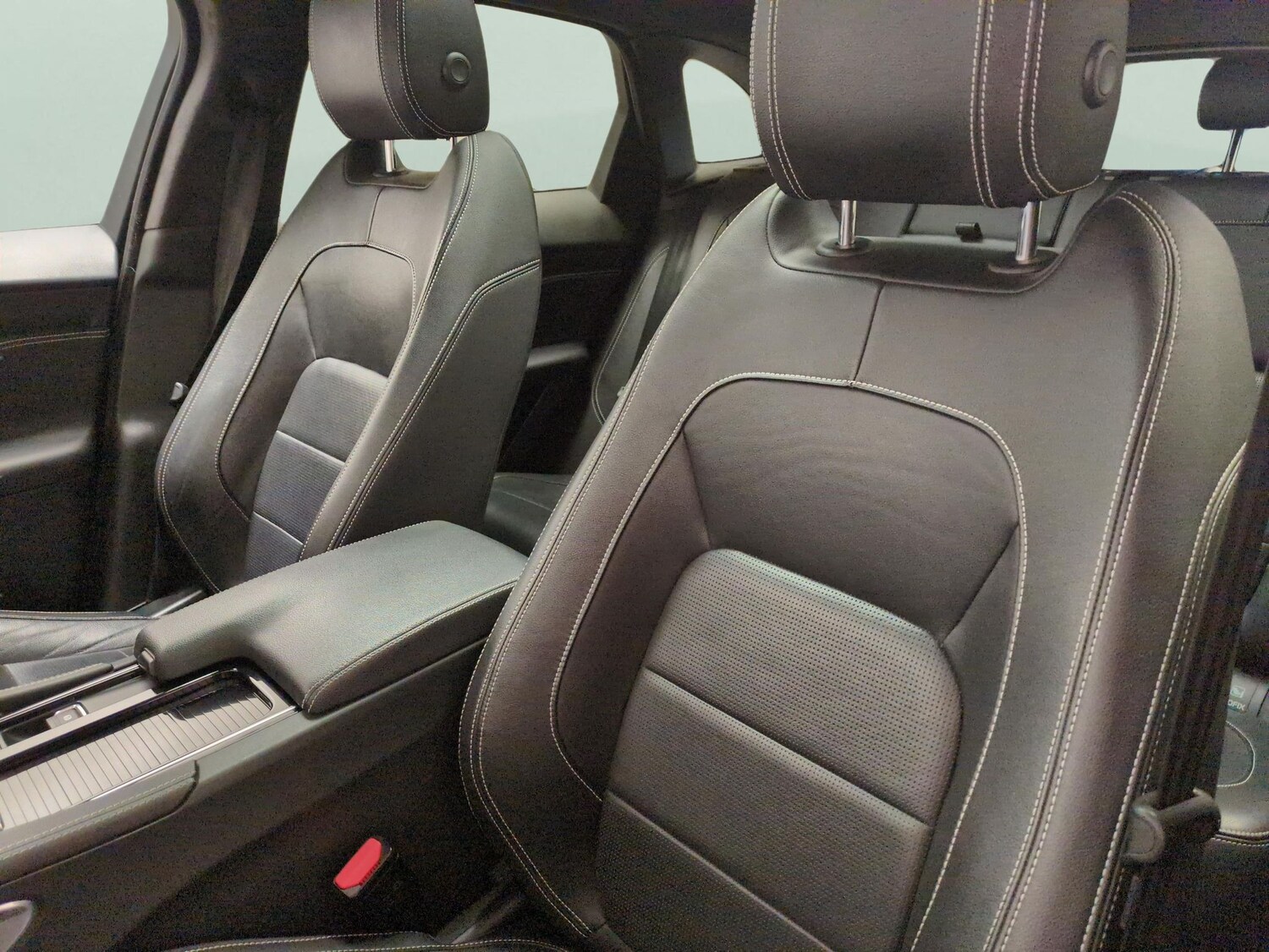 Used Jaguar F-Pace 2020 for sale - 78149387: Photo 8