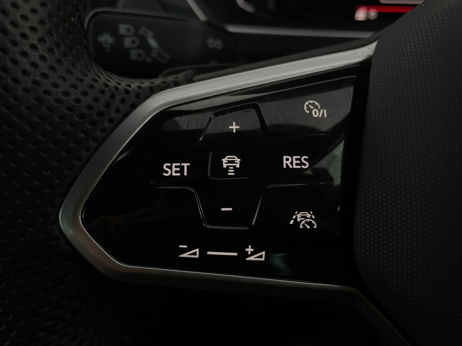 Used Volkswagen Tiguan 2023 for sale - 77776029: Photo 23