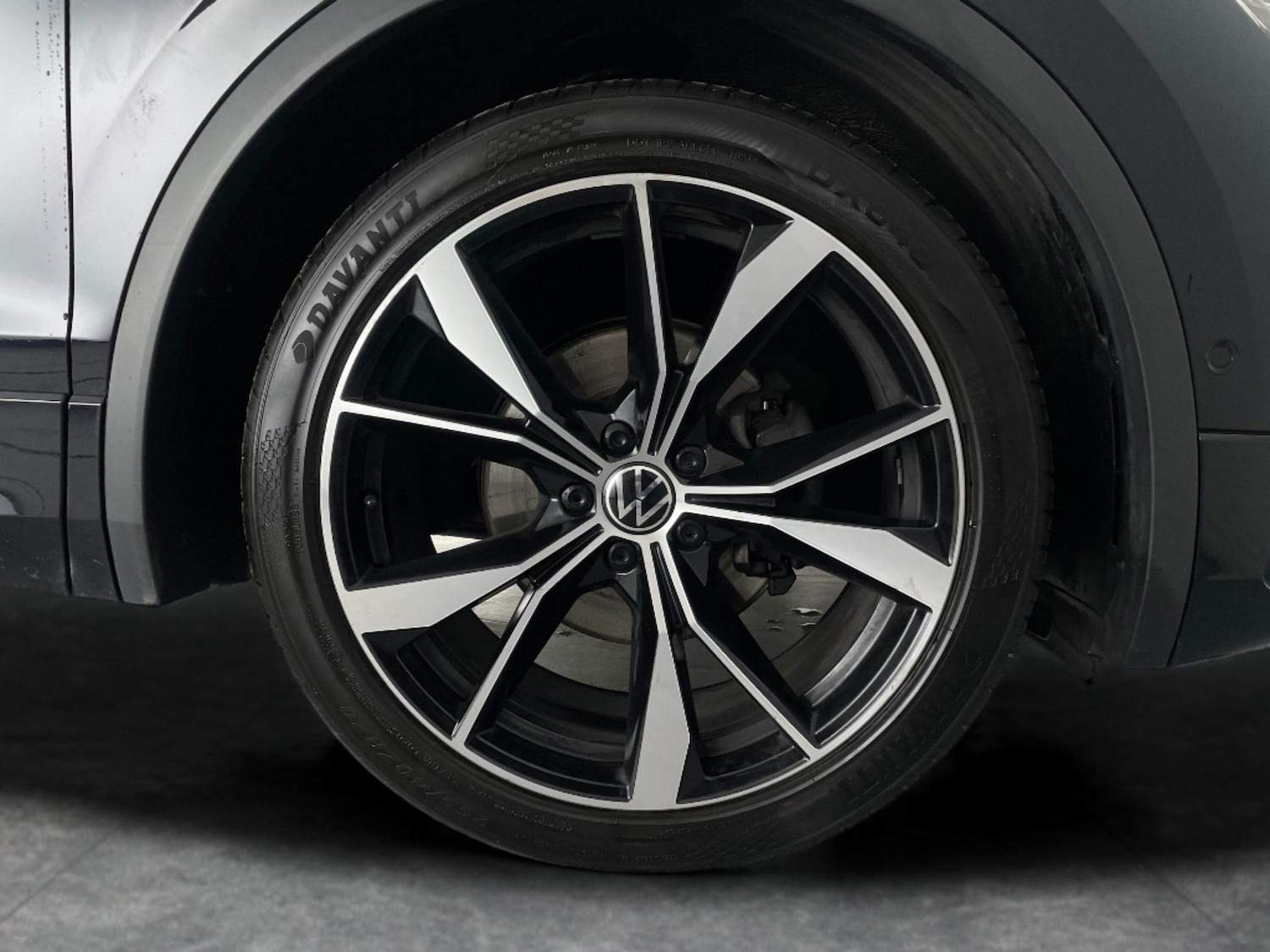 Used Volkswagen Tiguan 2023 for sale - 77776029: Photo 28