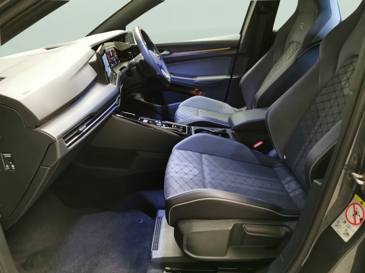 Used Volkswagen Golf 2023 for sale - 77799957: Photo 4