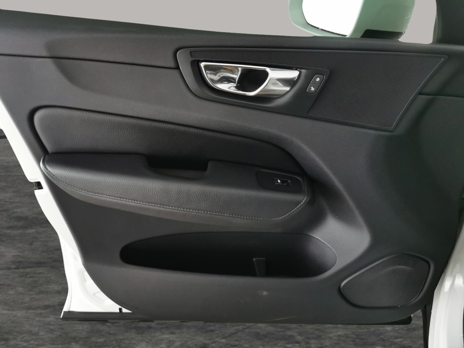 Used Volvo XC60 2018 for sale - 78163656: Photo 31